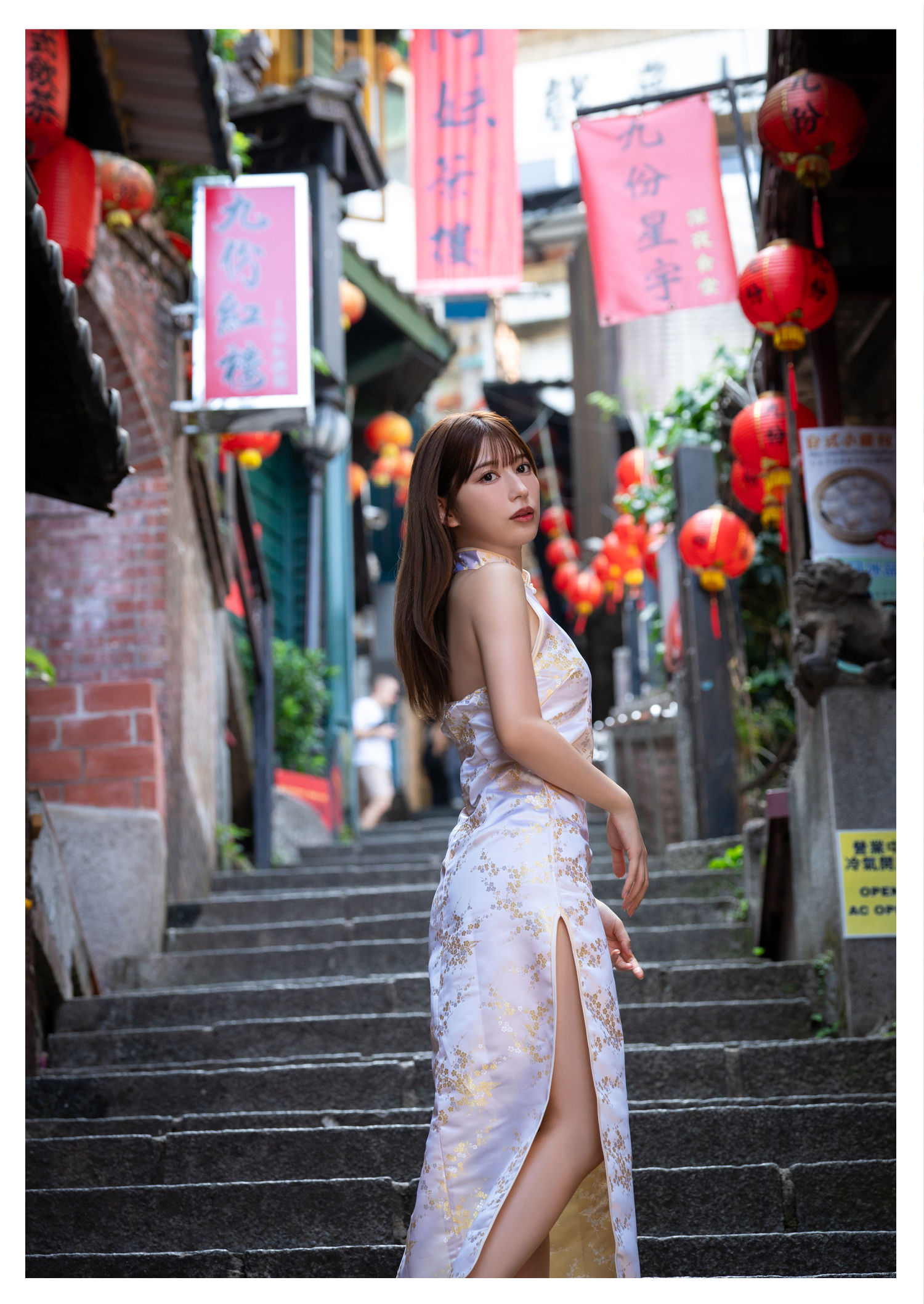 雪平莉左 - さわがしくても、きっと振り返る/(55P)