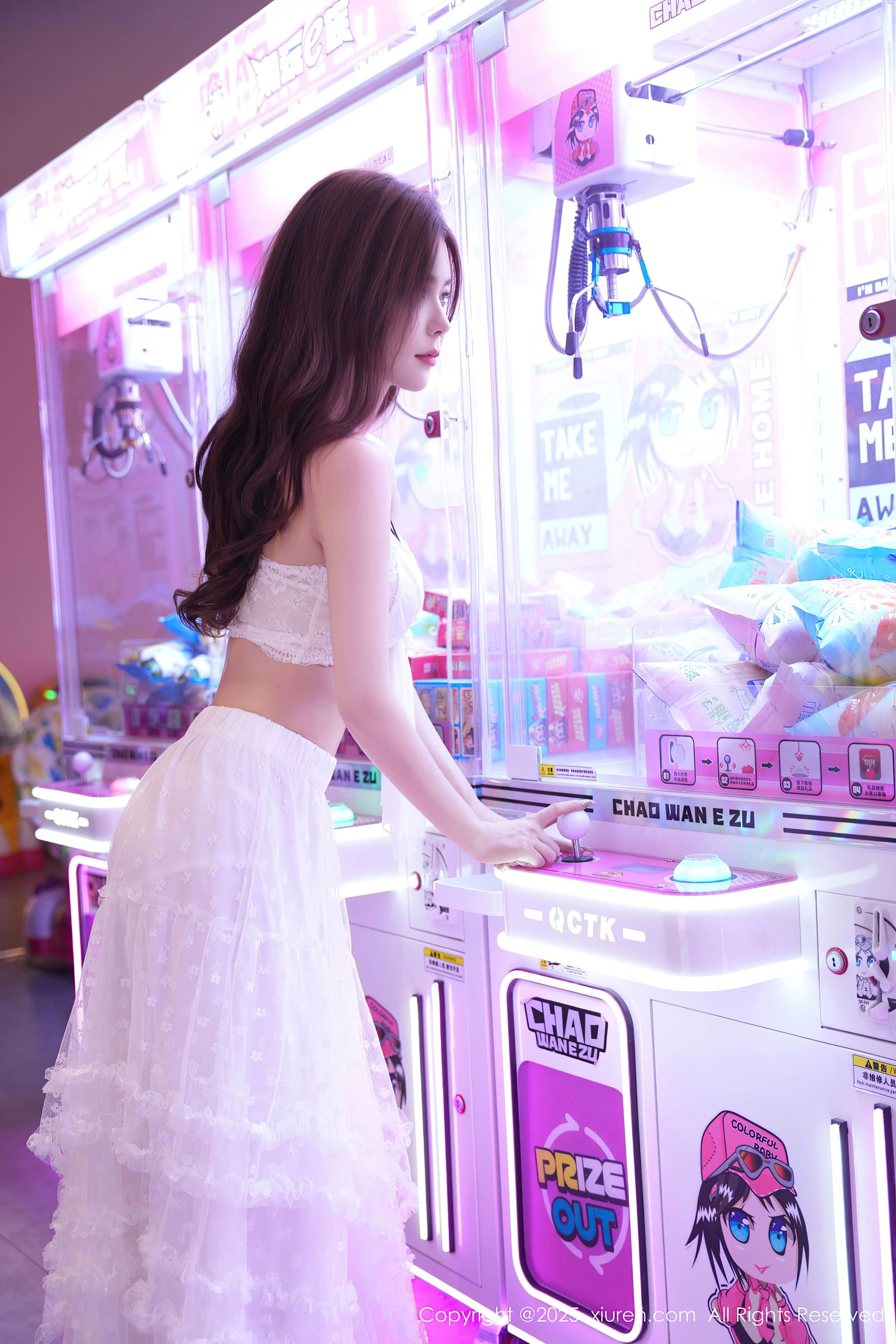 [秀人XiuRen] 2025.09.22 No.10791 拍黄瓜girl/(74P)