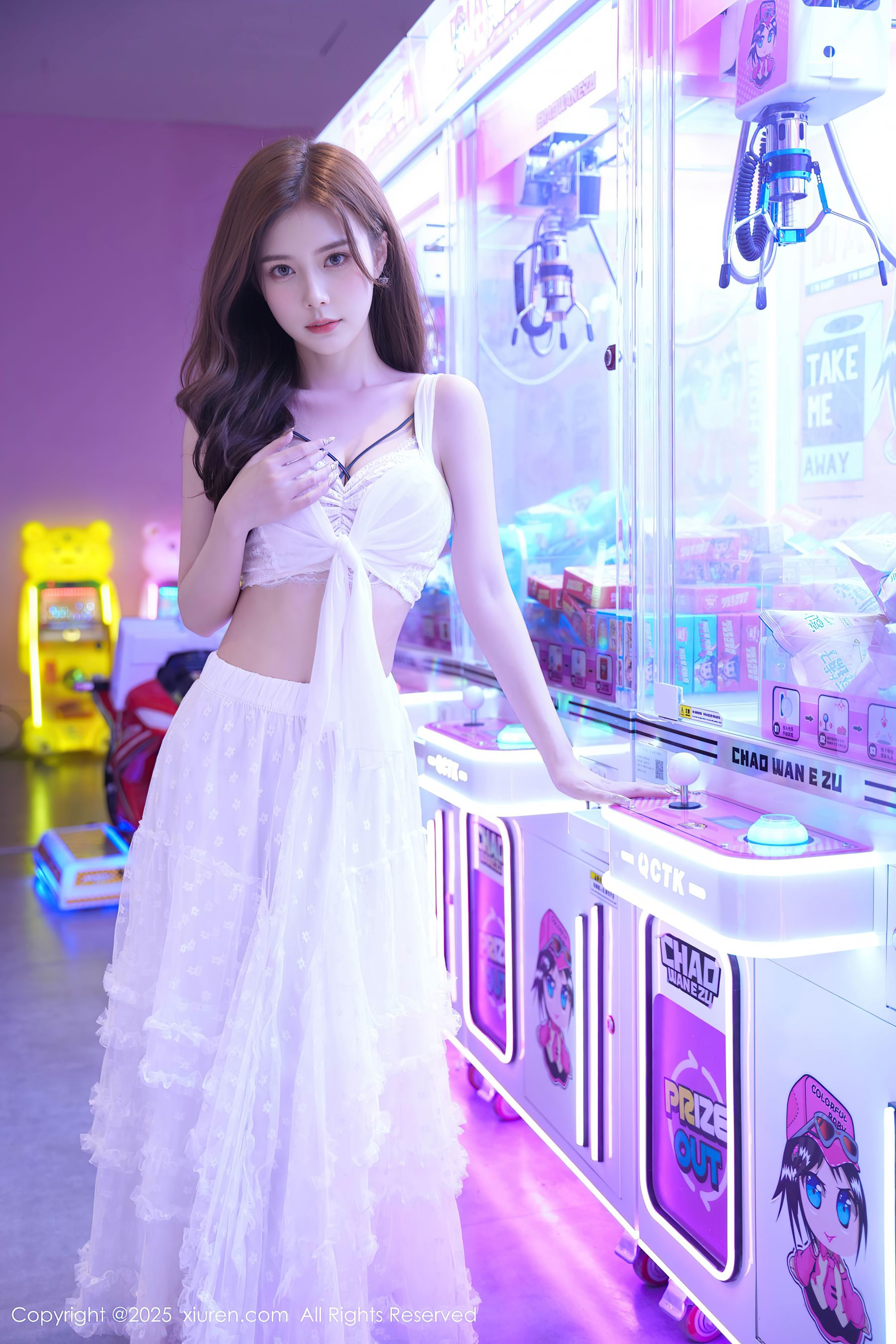 [秀人XiuRen] 2025.09.22 No.10791 拍黄瓜girl/(74P)