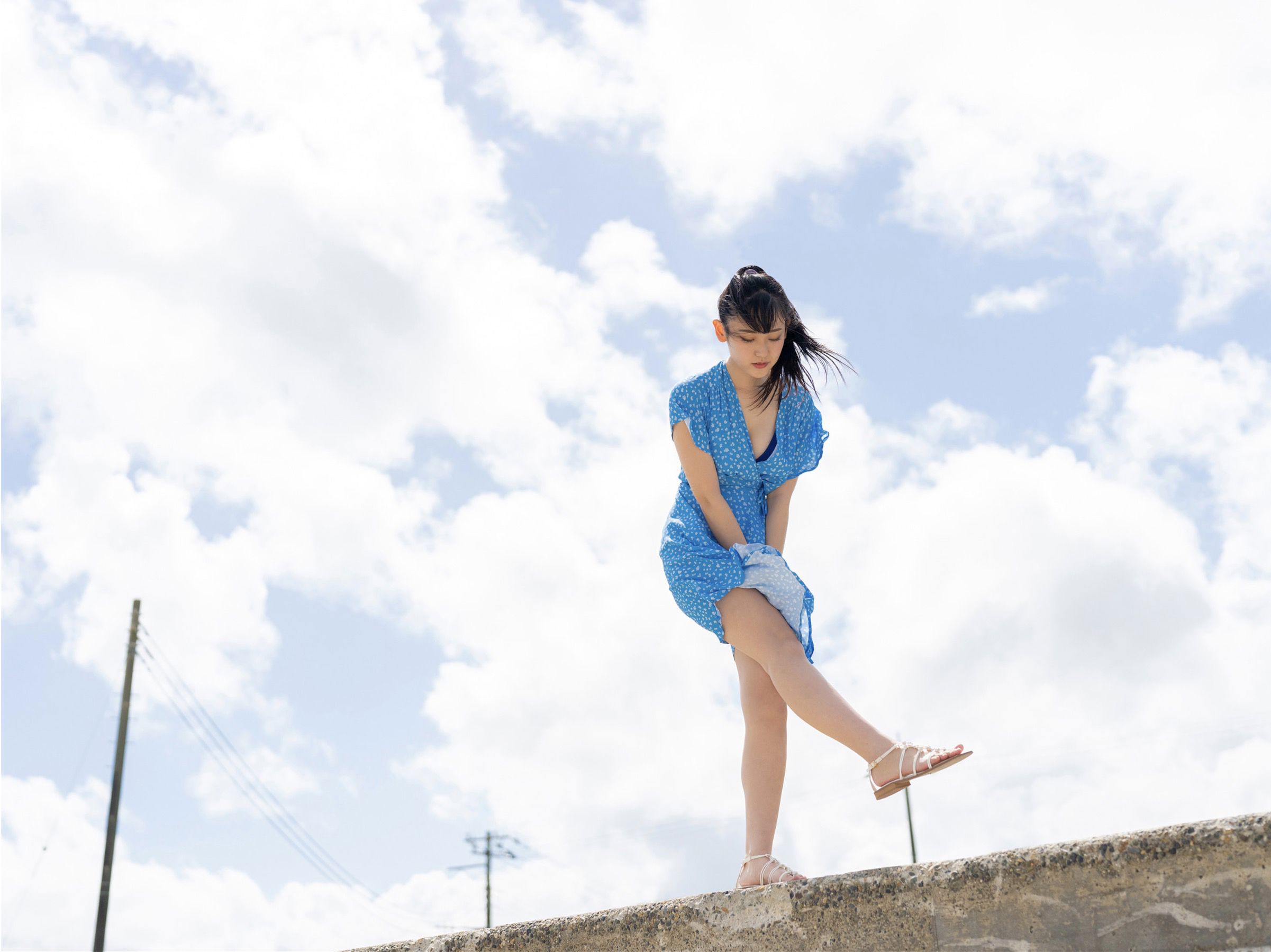 林田百加 - ハイレグでパリピっちゃった/(48P)