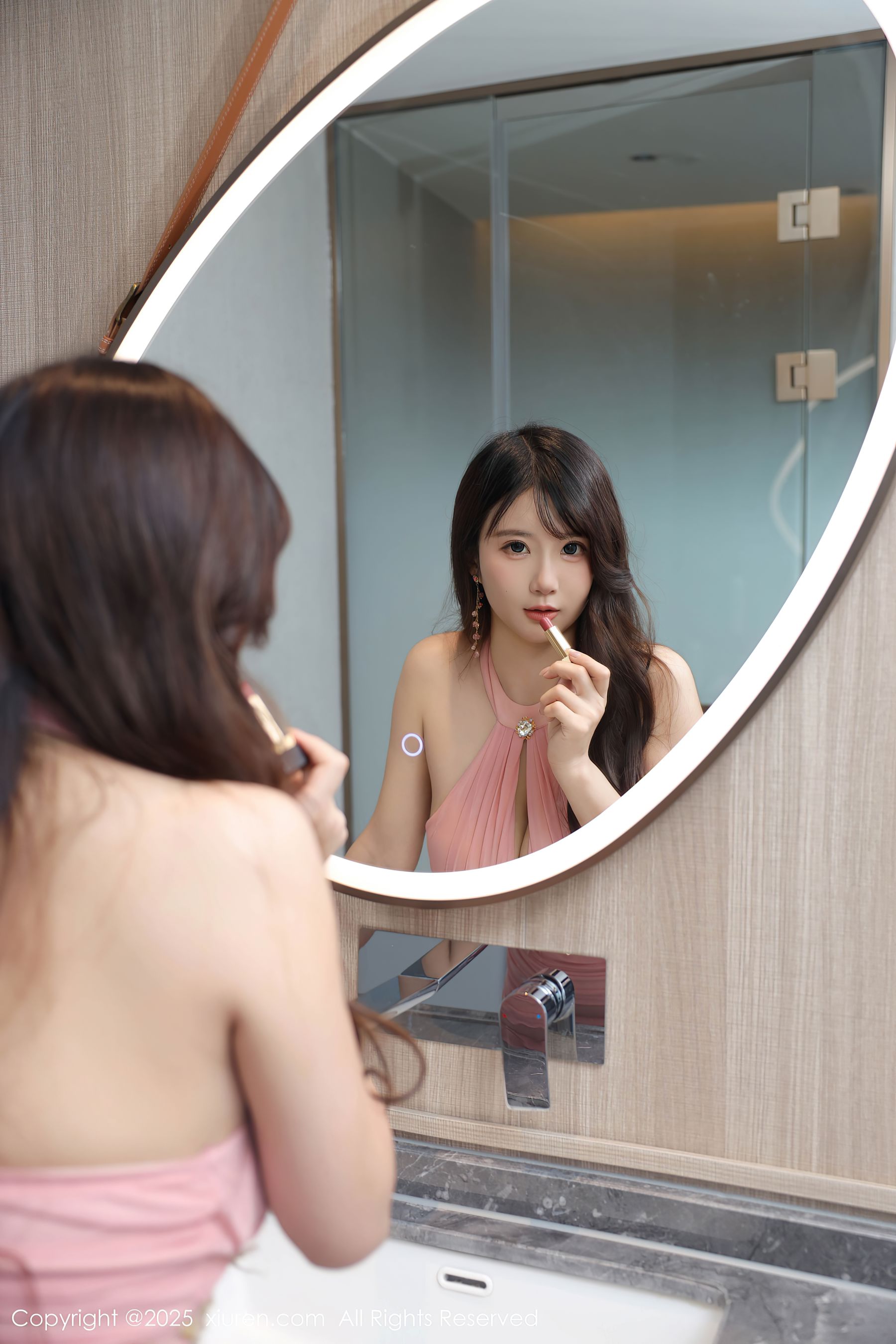 [秀人XiuRen] 2025.09.19 No.10786 小肉肉咪/(62P)