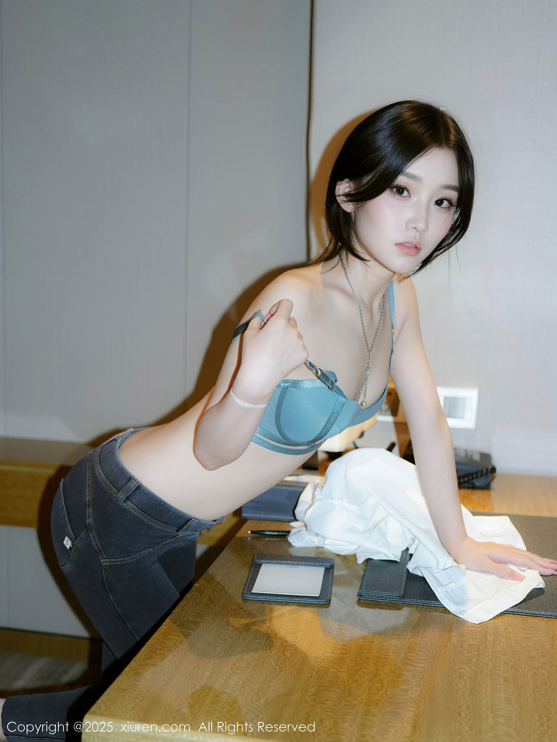 [秀人XiuRen] 2025.09.19 No.10785 汁汁/(76P)