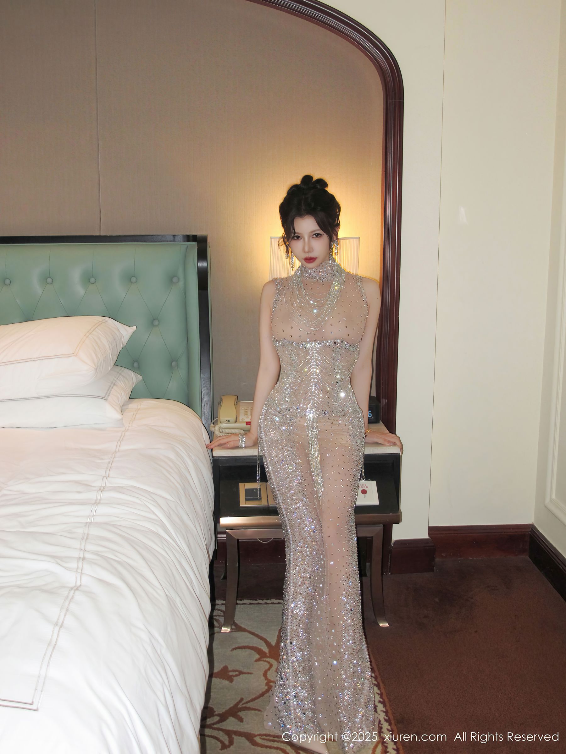 [秀人XiuRen] 2025.09.24 No.10802 尹甜甜sunny/(88P)