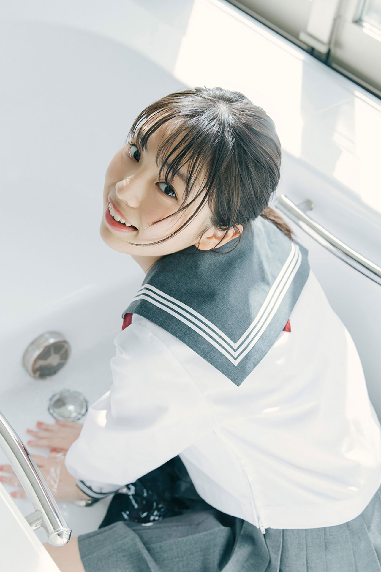 菊地姫奈 - 虚構に恋するプリンセス/(75P)