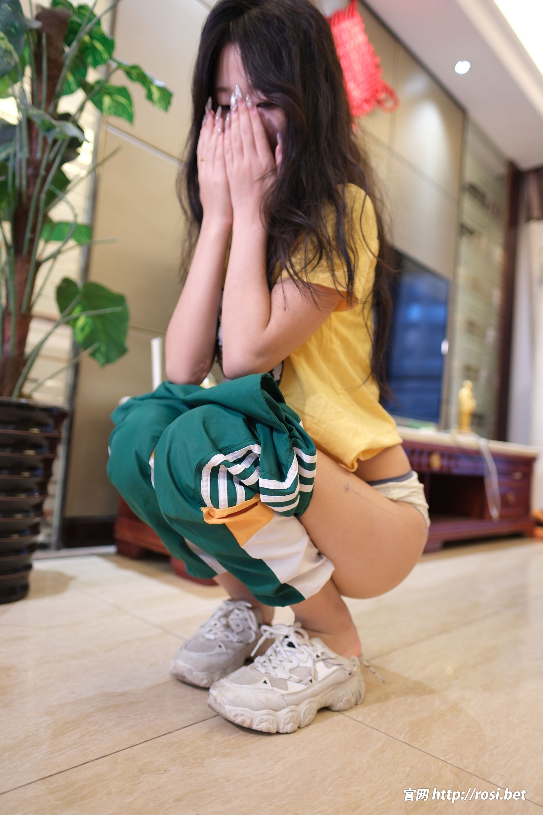 [ROSI写真] 2025.10.25 NO.5073/(76P)