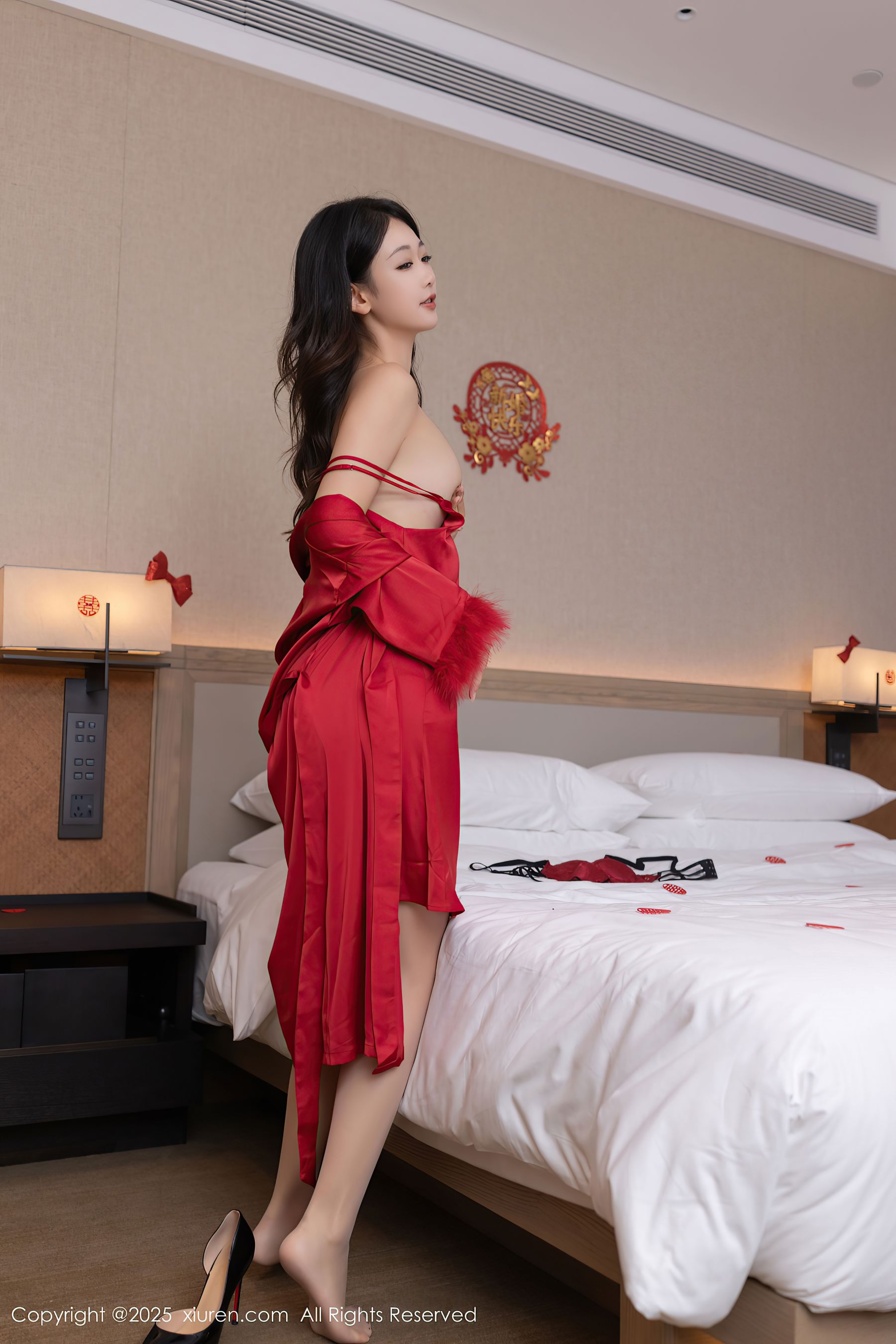 [秀人XiuRen] 2025.09.15 No.10768 唐安琪/(70P)