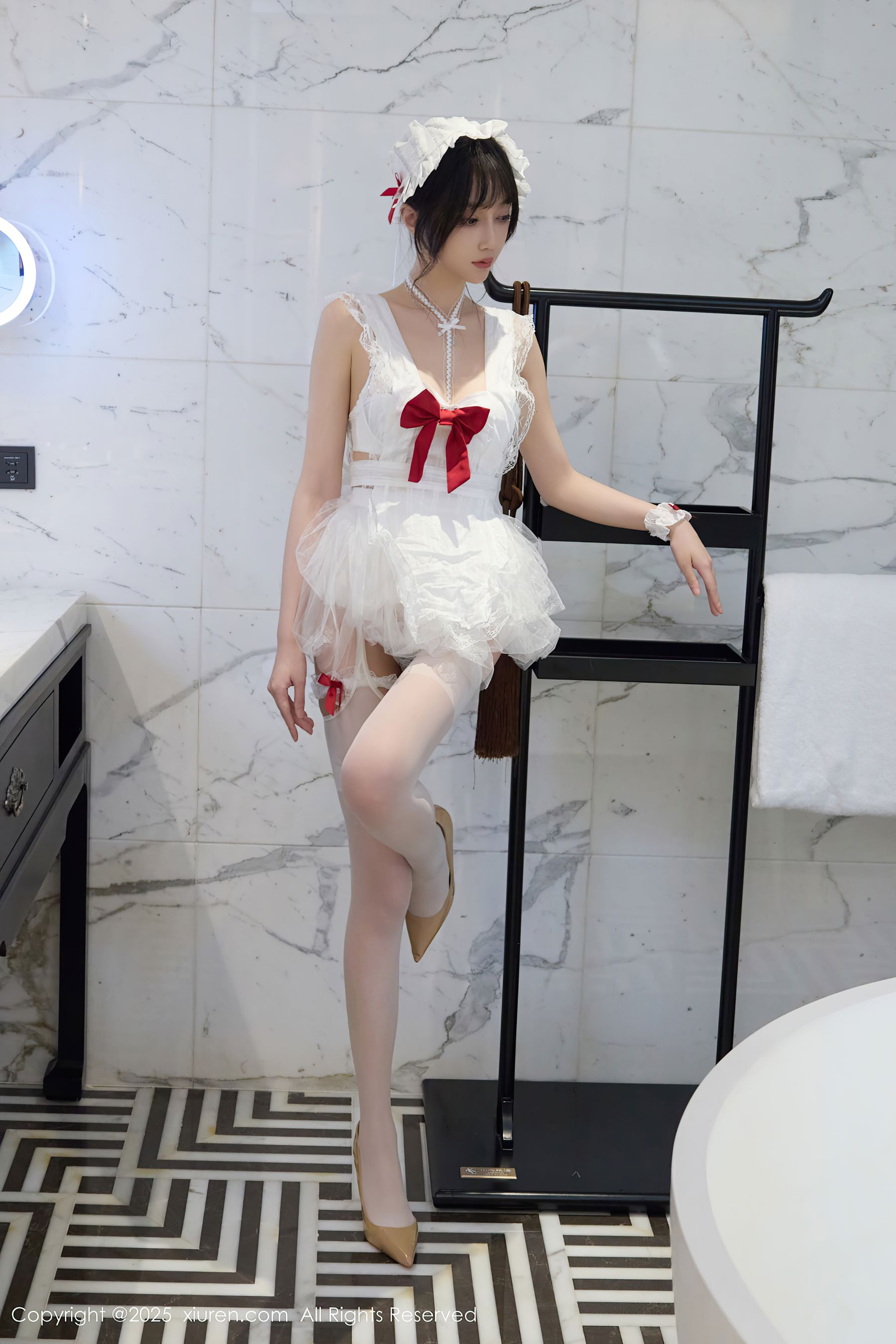 [秀人XiuRen] 2025.09.29 No.10827 玥儿玥er/(64P)