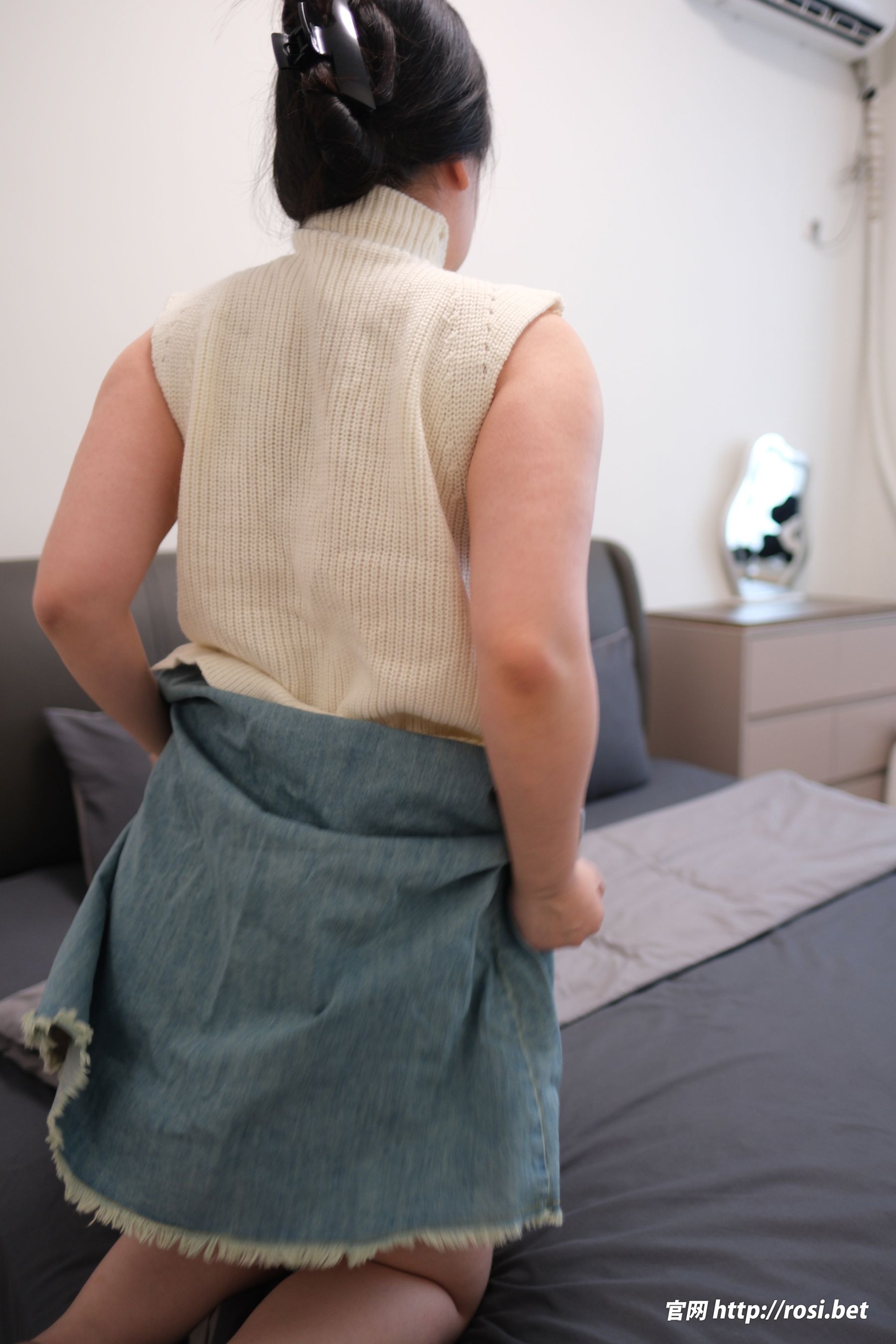 [ROSI写真] 2025.10.13 NO.5061/(161P)