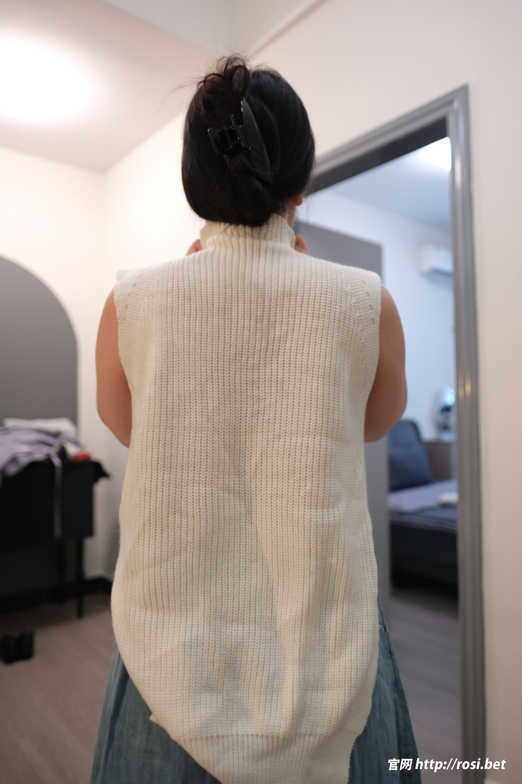 [ROSI写真] 2025.10.13 NO.5061/(161P)