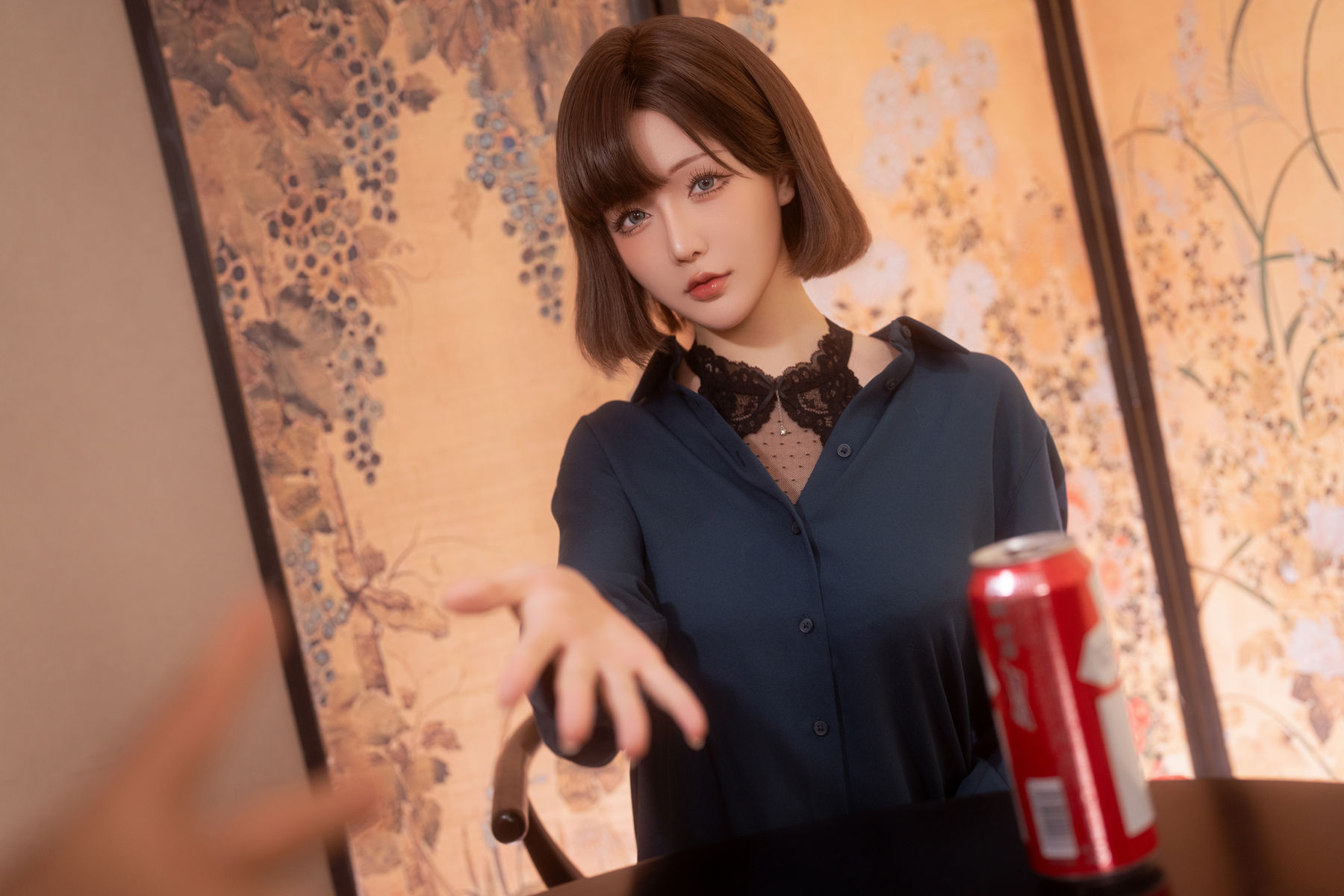 Coser小姐姐 星之迟迟 - 热心的邻居姐姐/(100P)