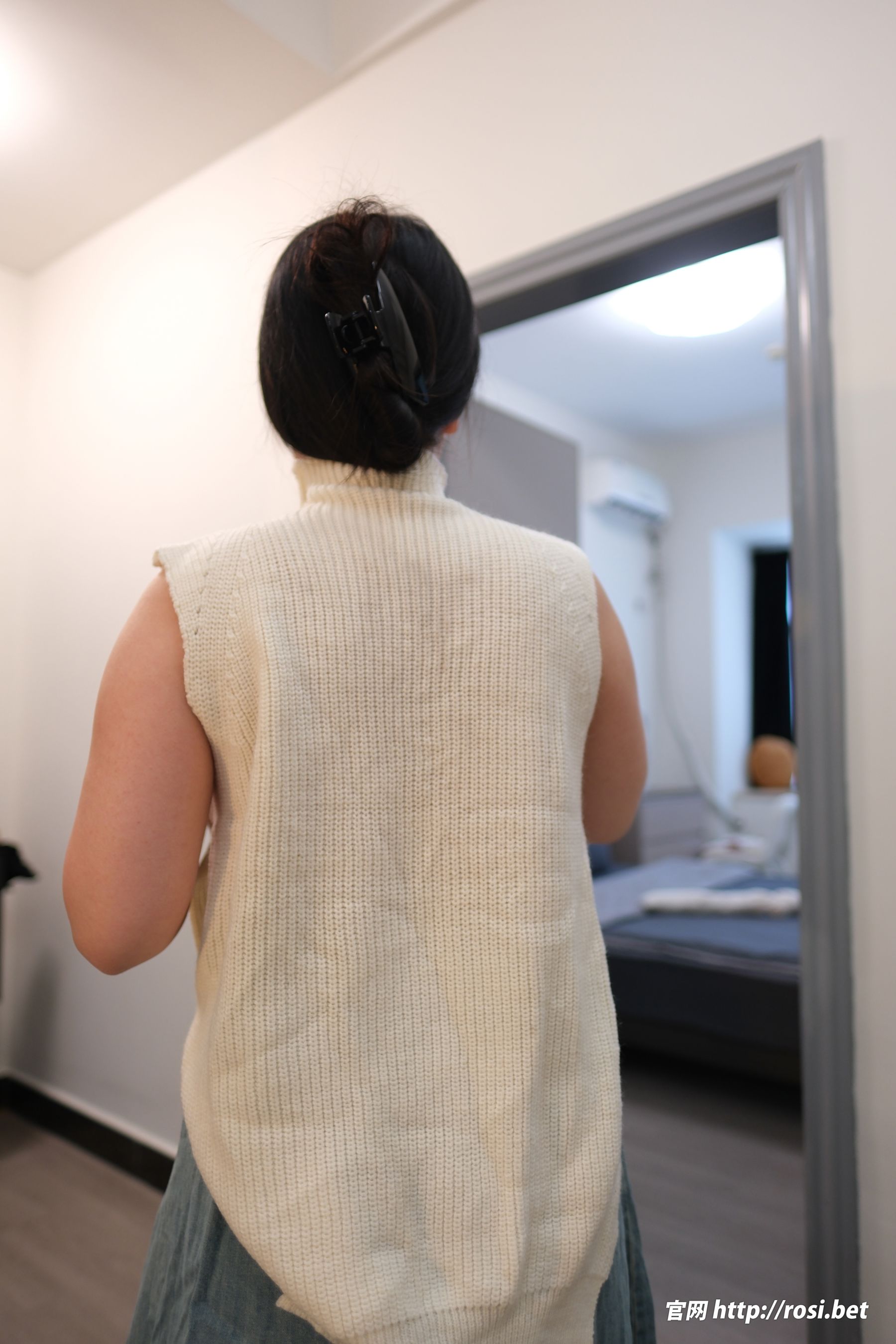 [ROSI写真] 2025.10.13 NO.5061/(161P)