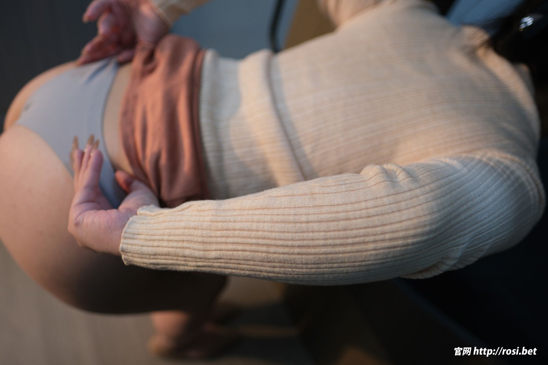 [ROSI写真] 2025.10.23 NO.5071/(85P)