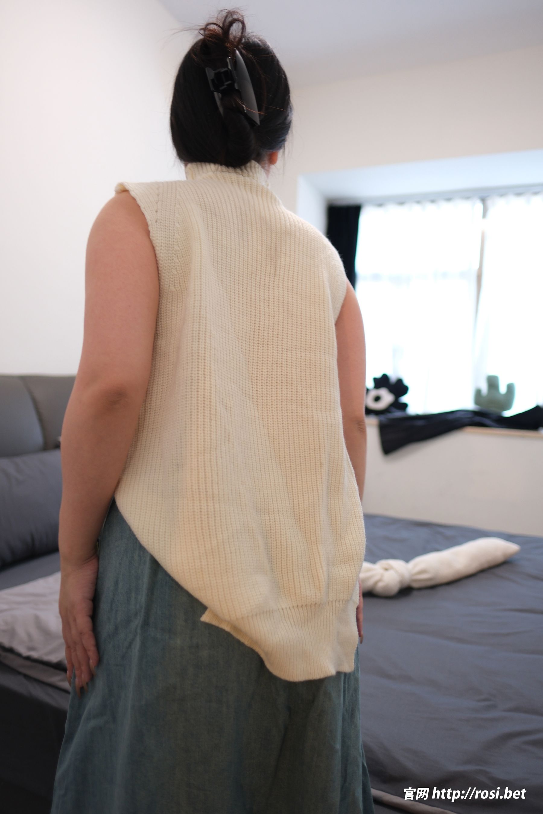 [ROSI写真] 2025.10.13 NO.5061/(161P)