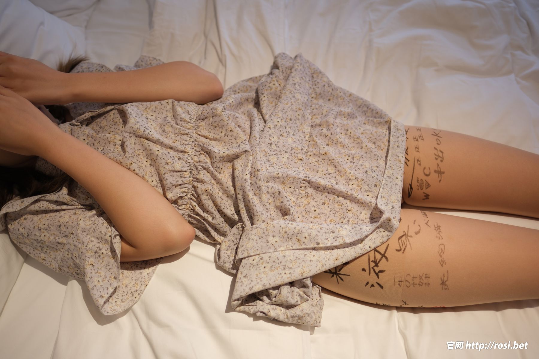 [ROSI写真] 2025.10.15 NO.5063/(117P)