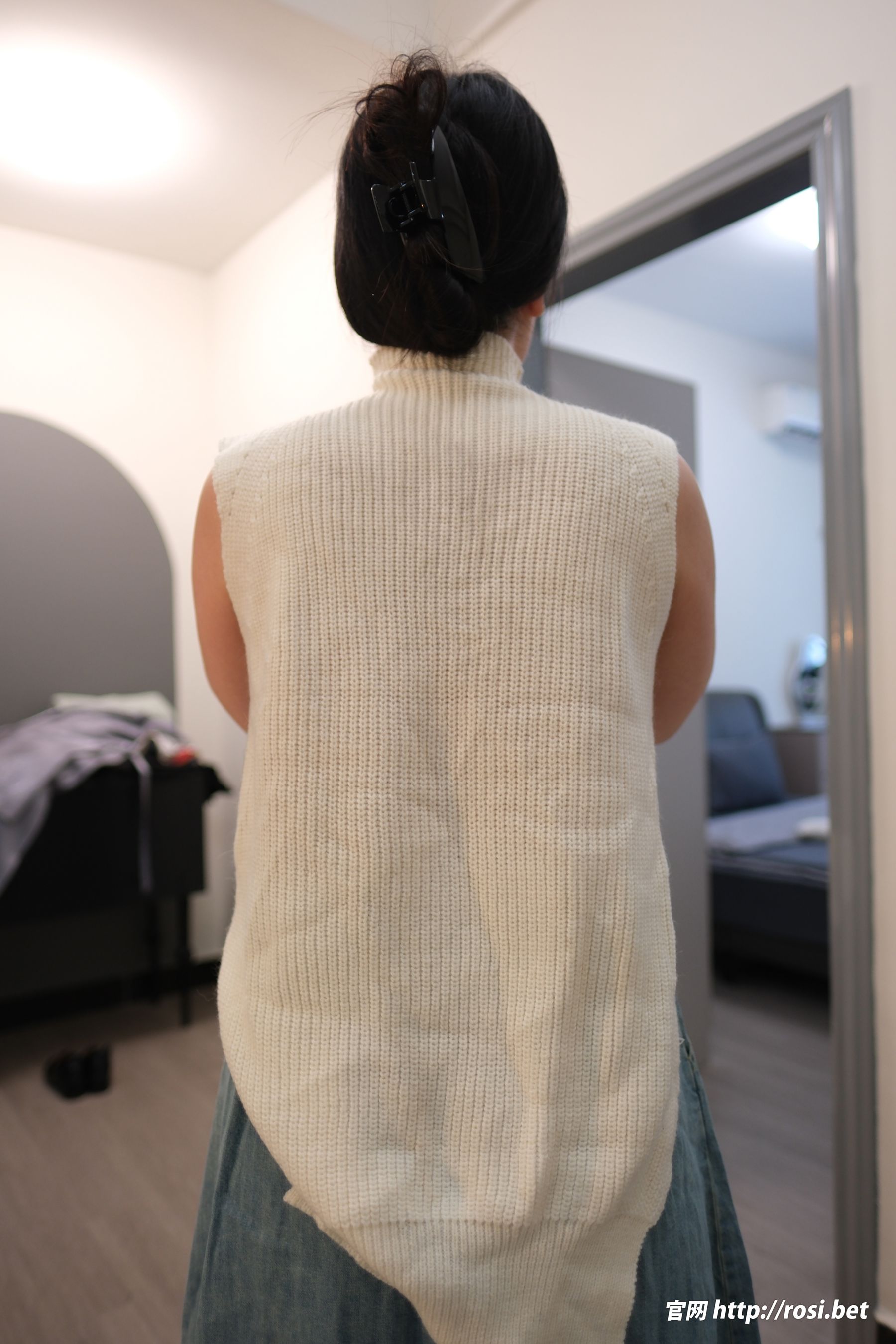 [ROSI写真] 2025.10.13 NO.5061/(161P)