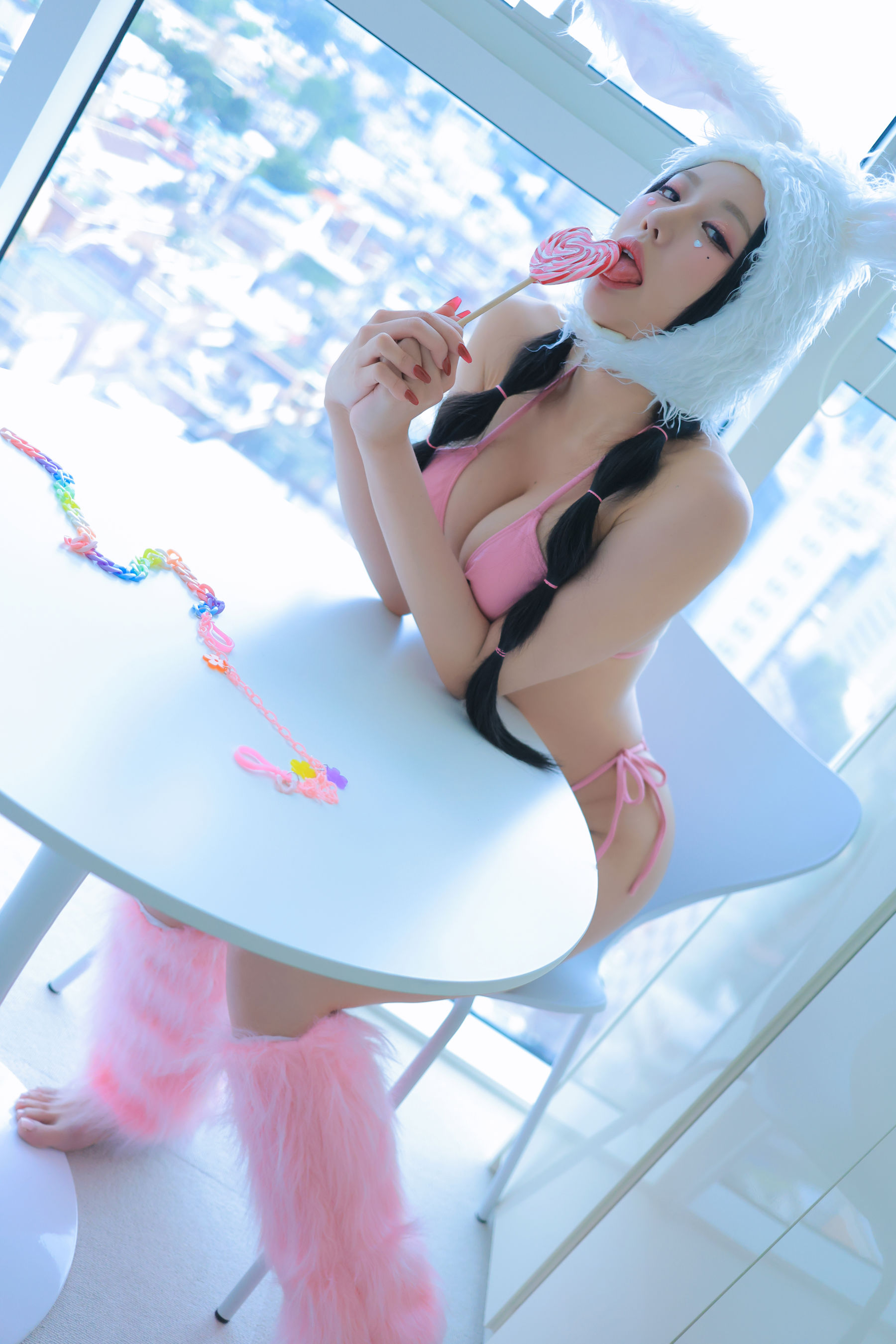 Dongeuran - Naked Bunny/(210P)