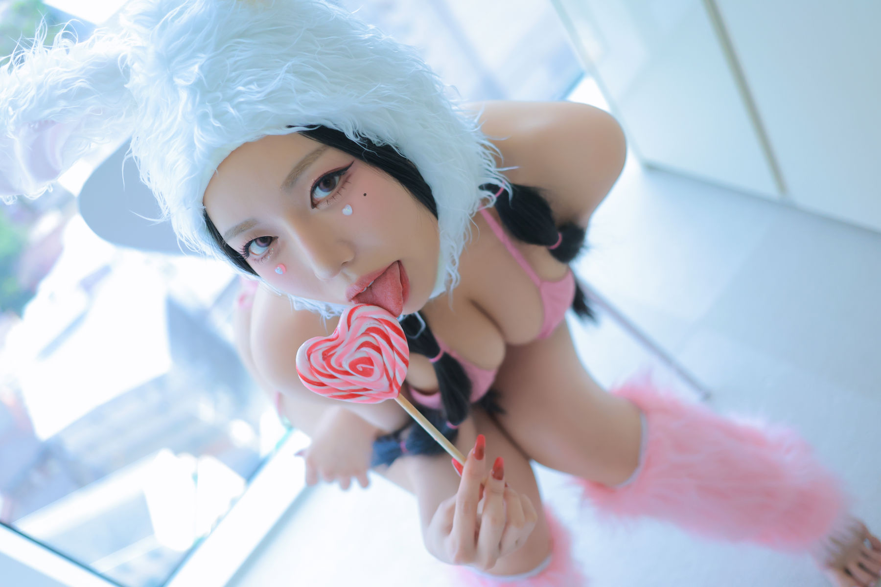 Dongeuran - Naked Bunny/(210P)