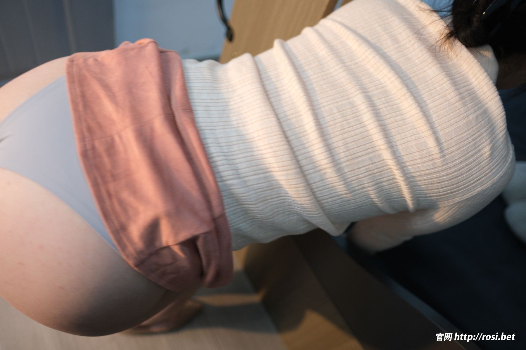 [ROSI写真] 2025.10.23 NO.5071/(85P)