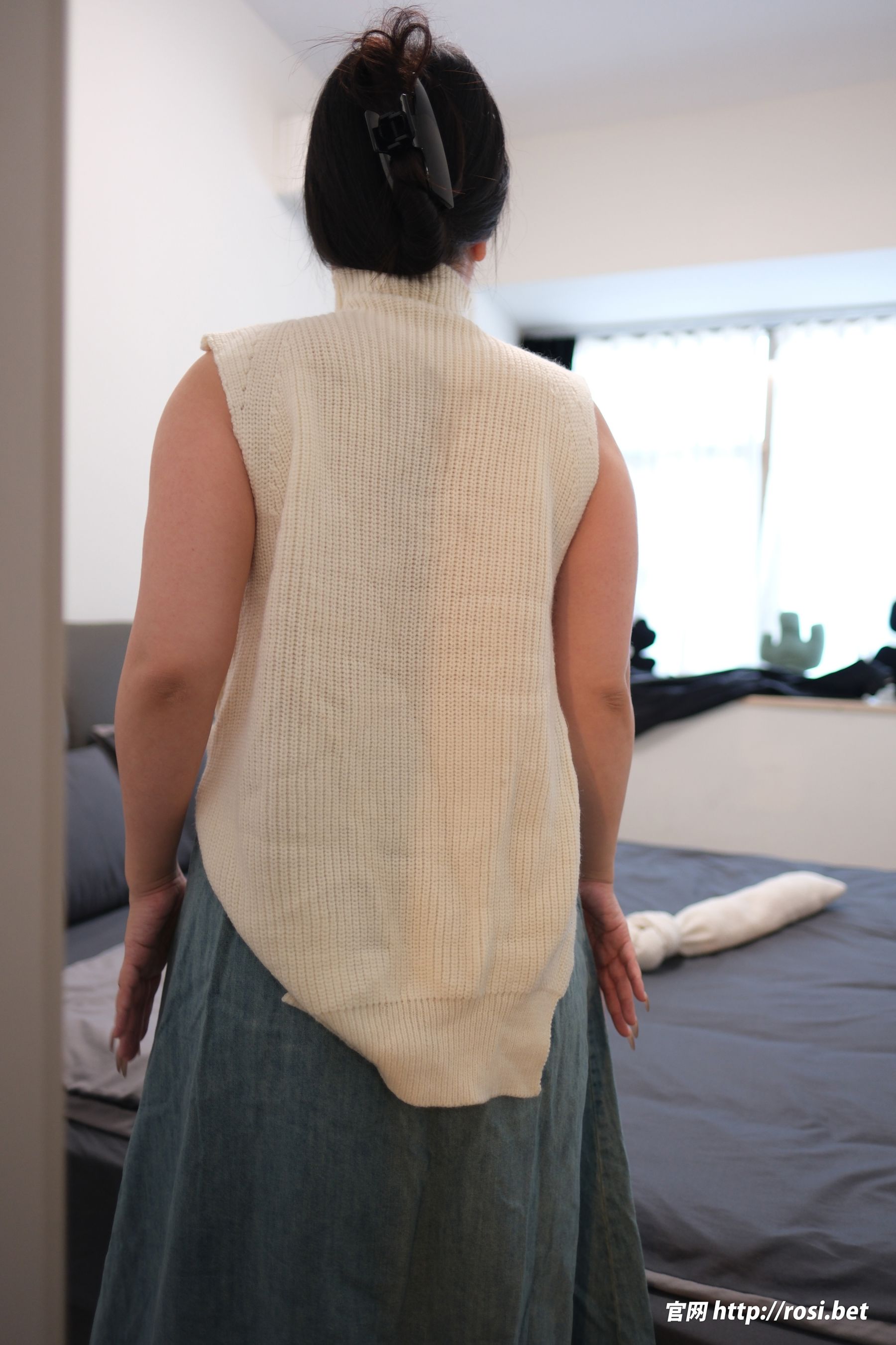 [ROSI写真] 2025.10.13 NO.5061/(161P)