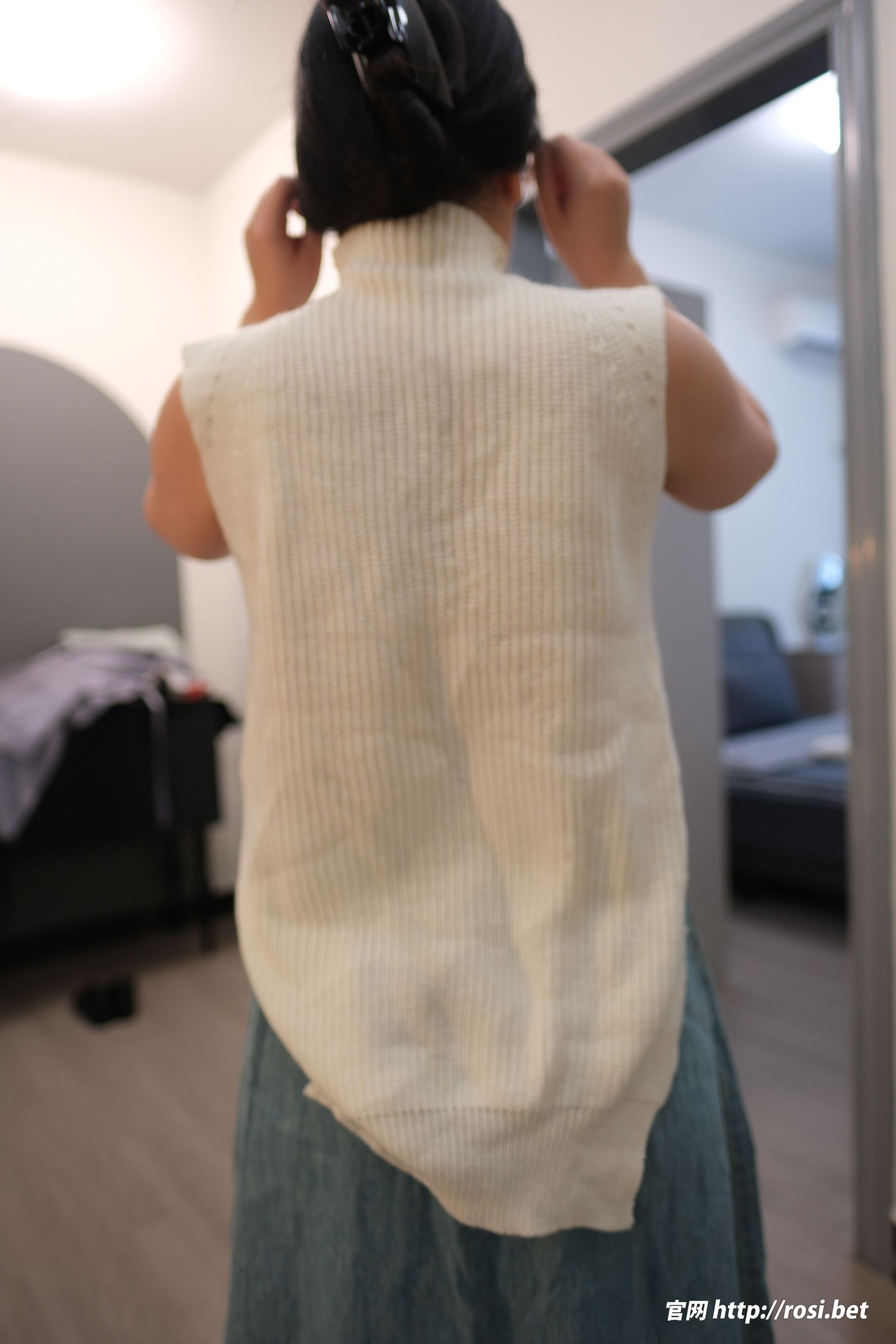 [ROSI写真] 2025.10.13 NO.5061/(161P)