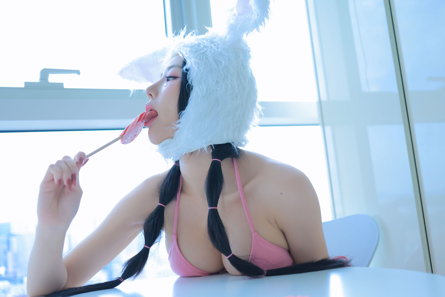 Dongeuran - Naked Bunny/(210P)