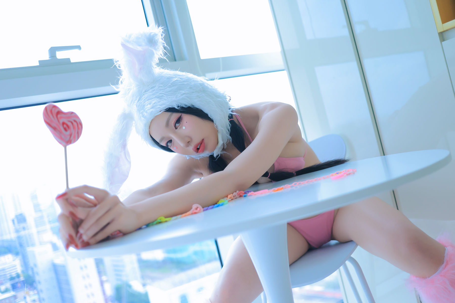 Dongeuran - Naked Bunny/(210P)