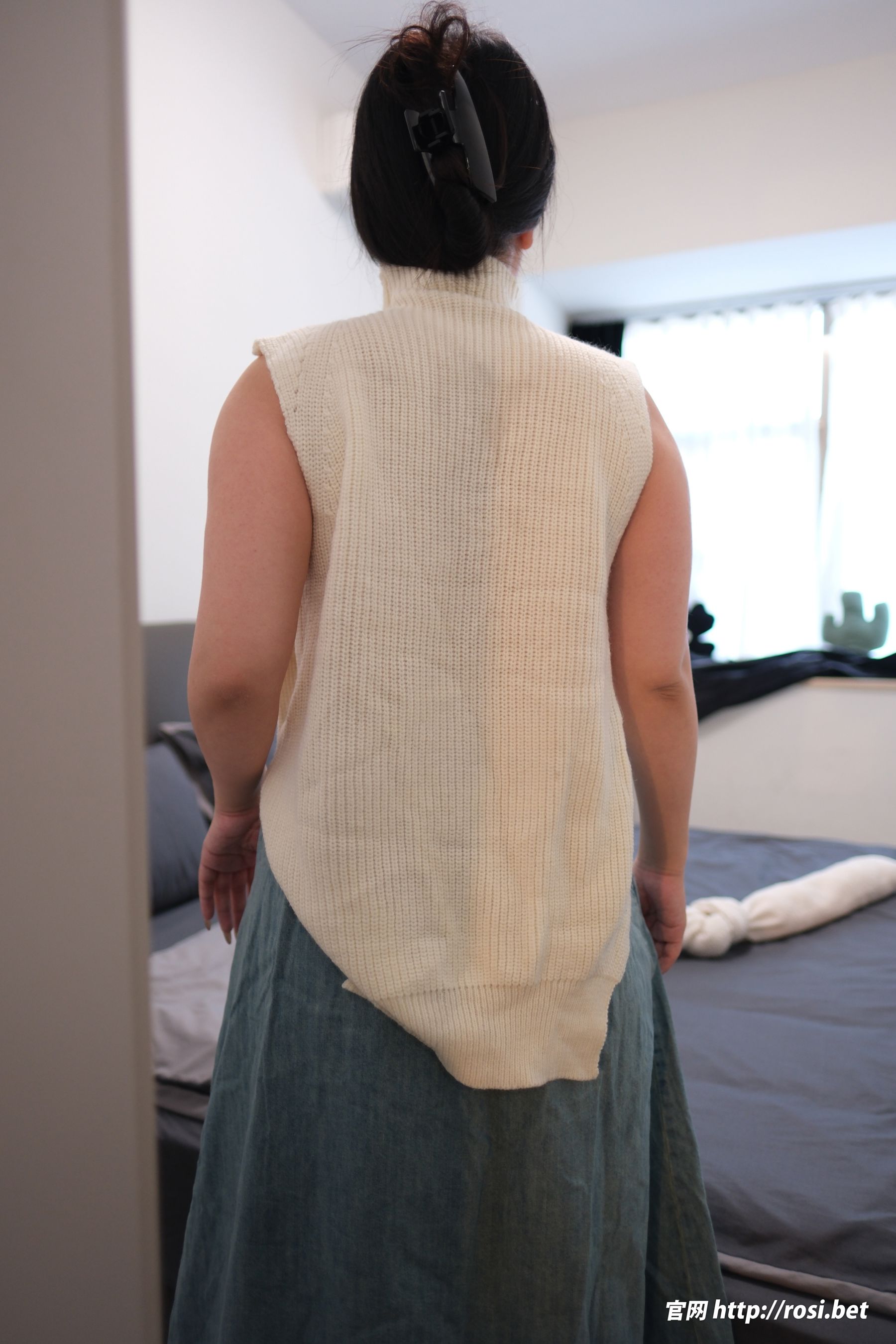 [ROSI写真] 2025.10.13 NO.5061/(161P)