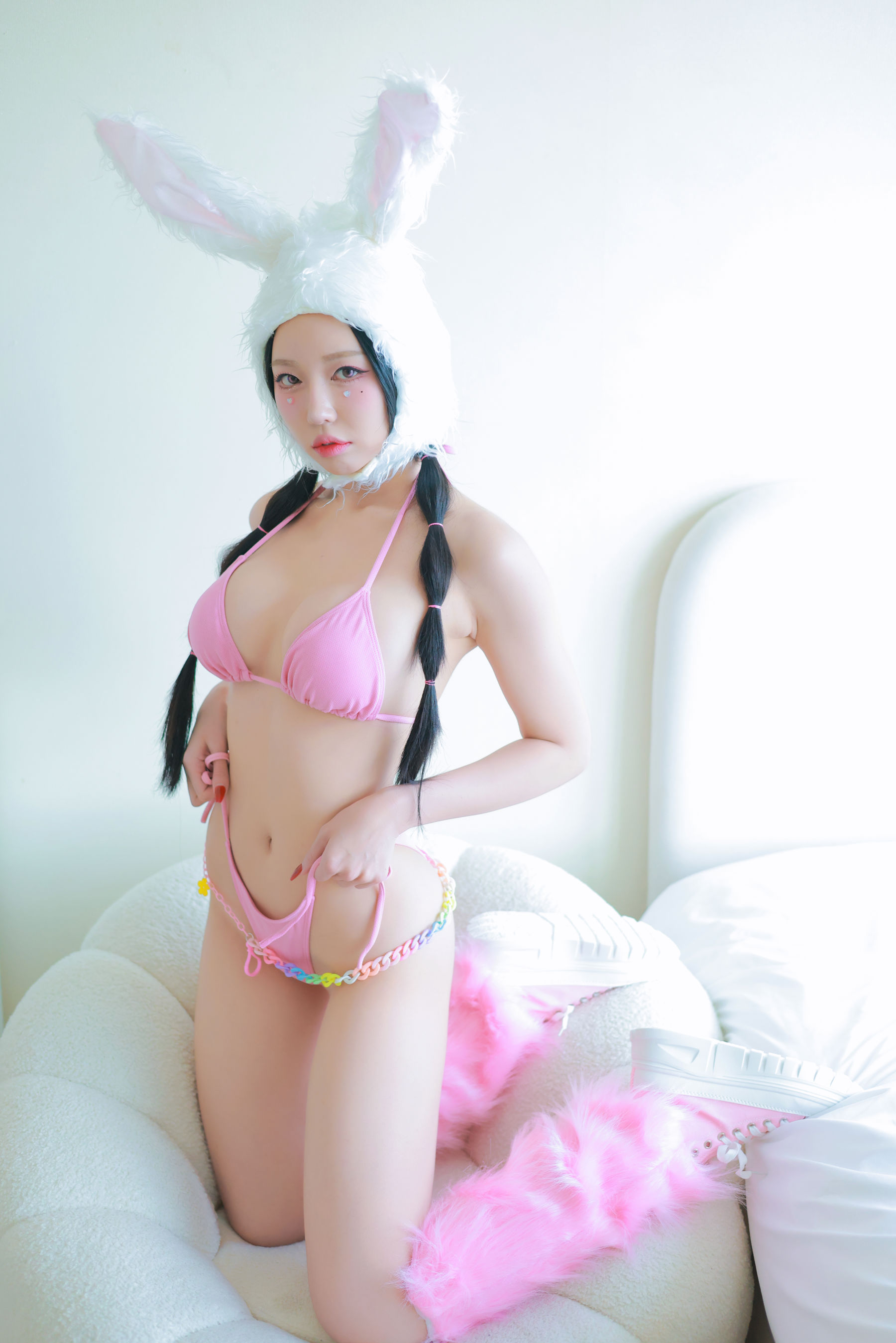 Dongeuran - Naked Bunny/(210P)