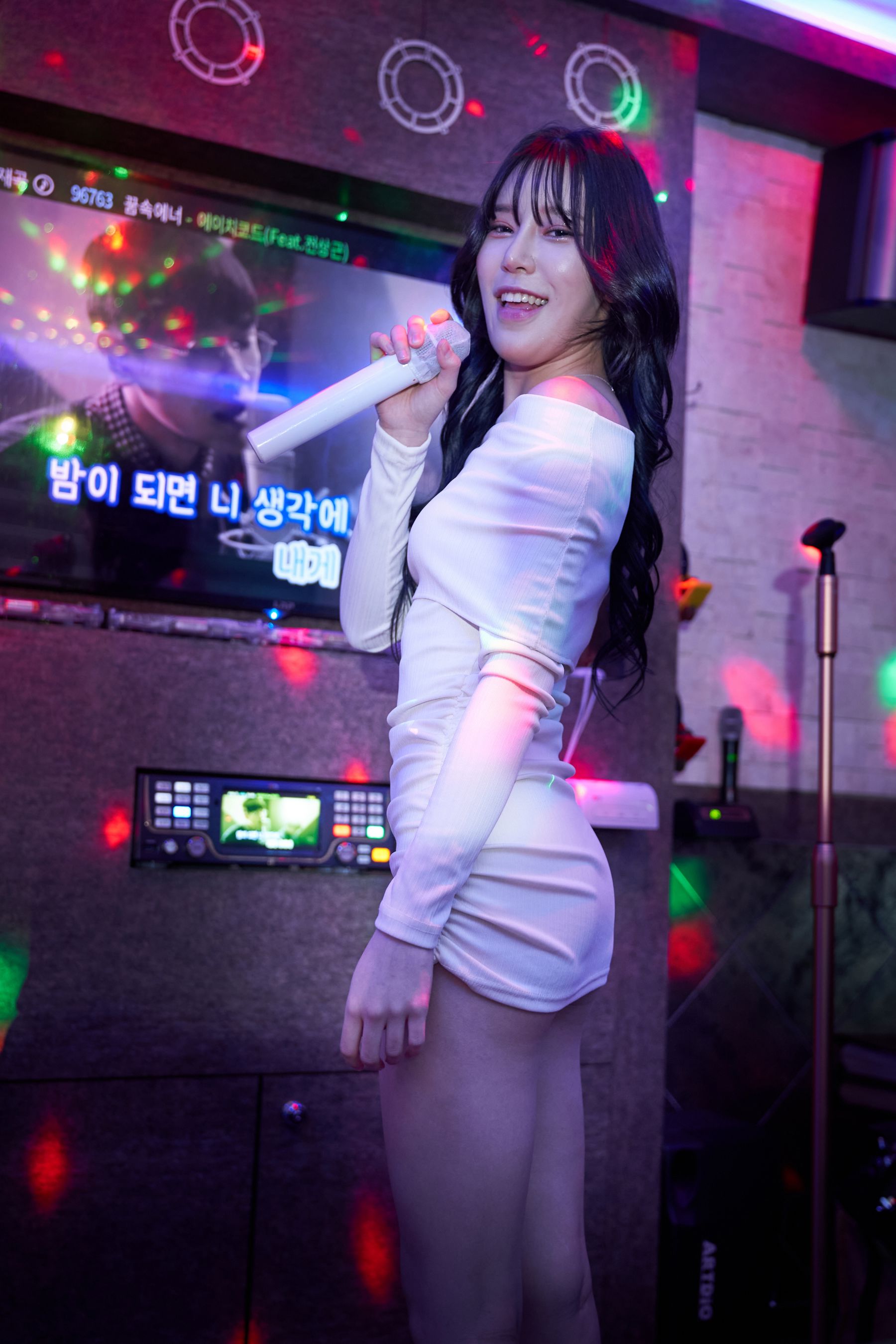 JUHEE - A night out with/(33P)