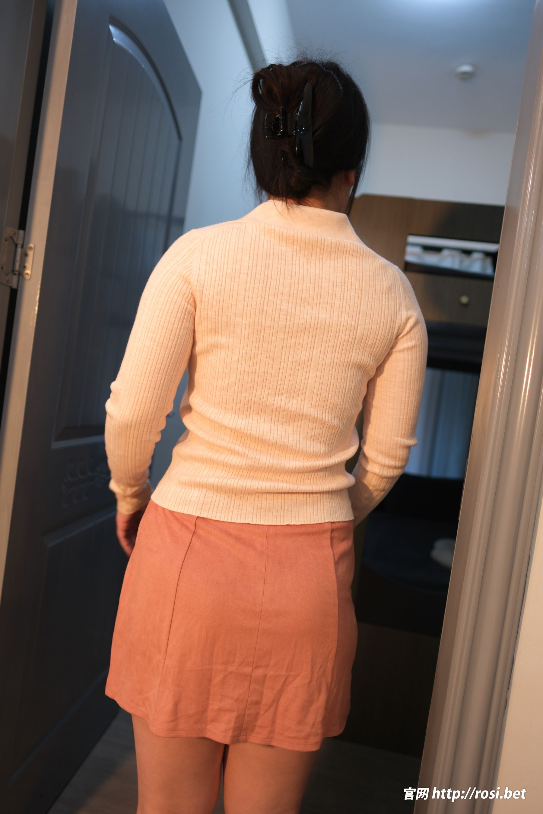 [ROSI写真] 2025.10.23 NO.5071/(85P)