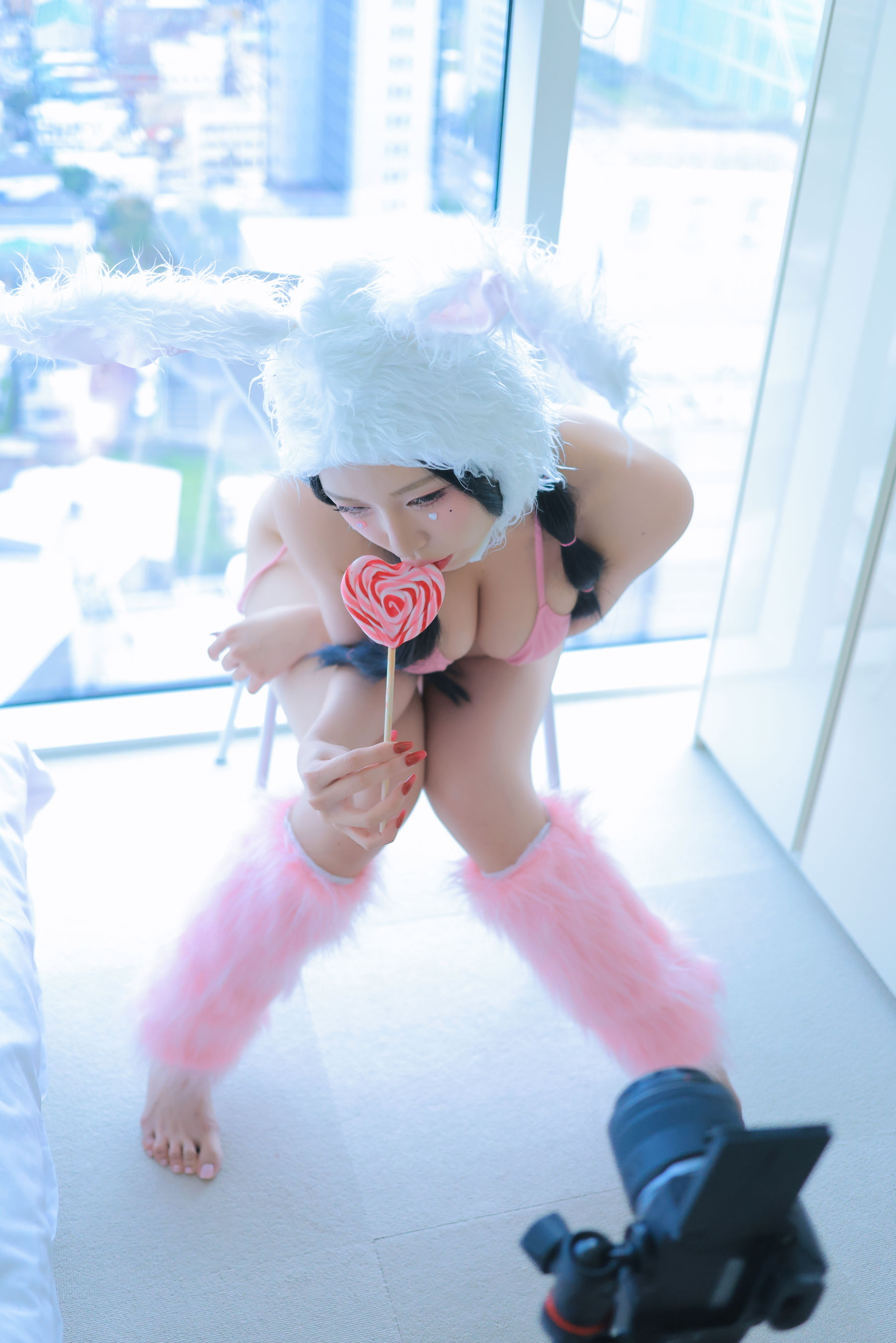 Dongeuran - Naked Bunny/(210P)