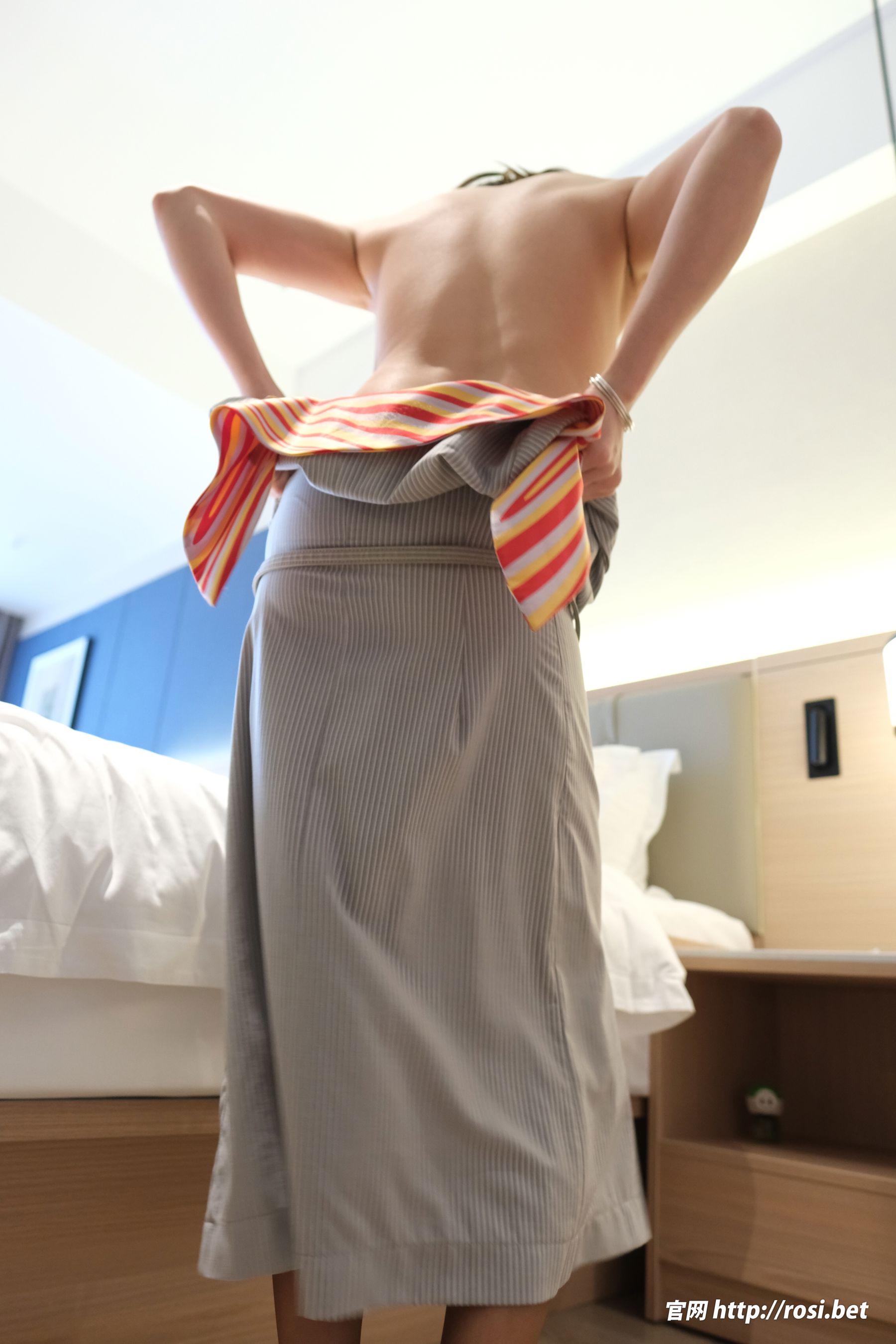 [ROSI写真] 2025.10.07 NO.5055/(141P)