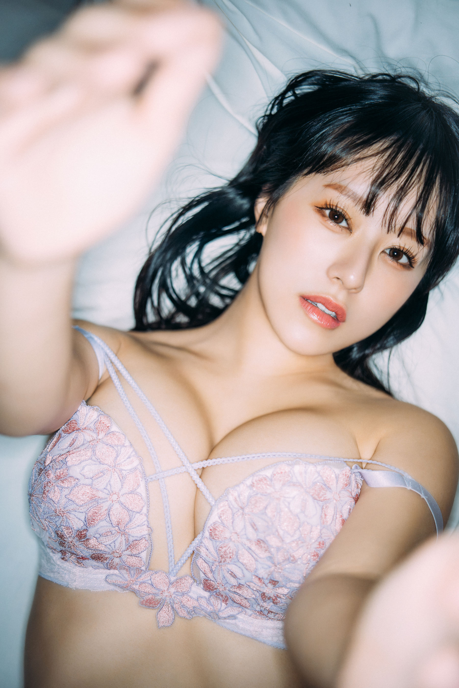 Mina pochi 音羽美奈 - First photobook/(96P)