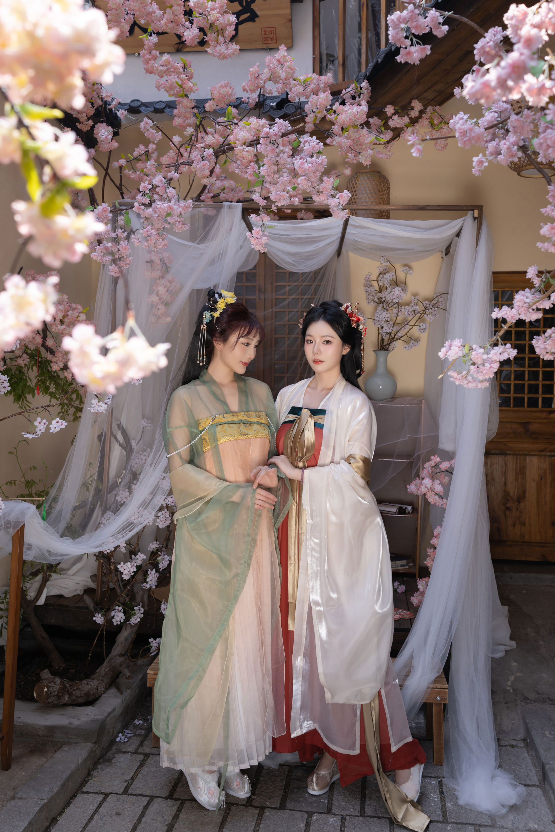 陆萱萱&安然 - 闺蜜古装/(105P)