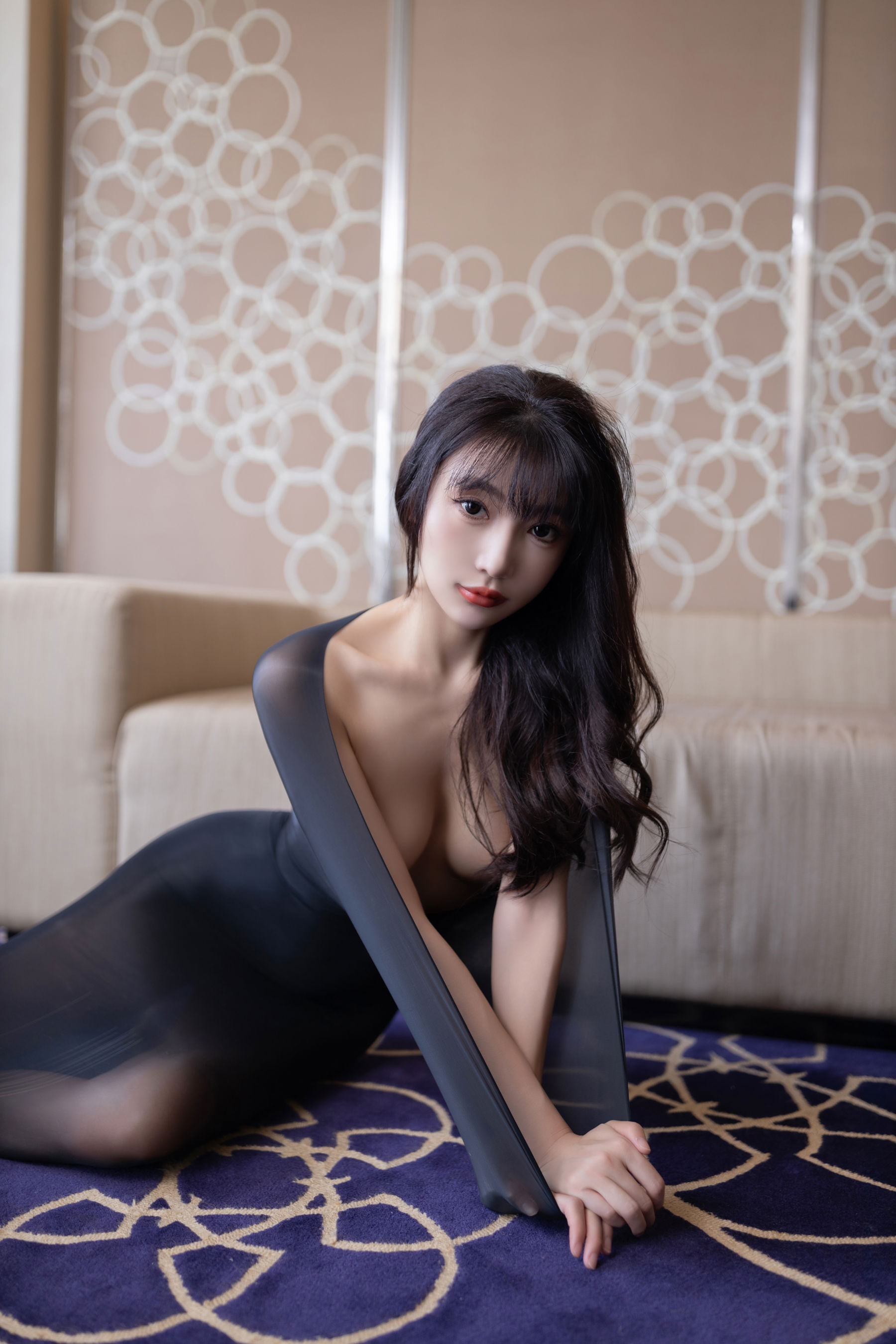 陆萱萱 - 连体丝袜/(81P)