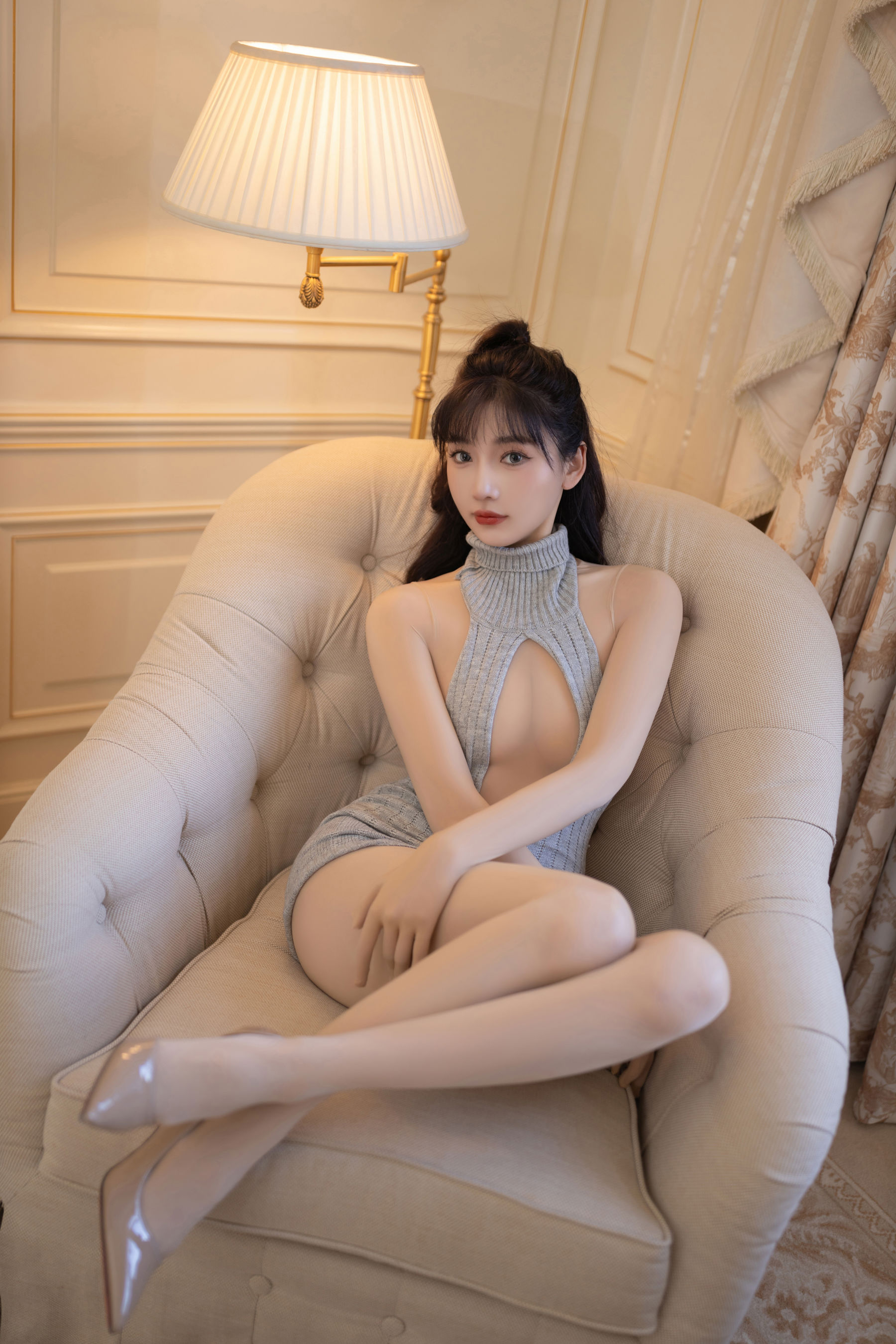 陆萱萱 - 肉色连体衣/(91P)