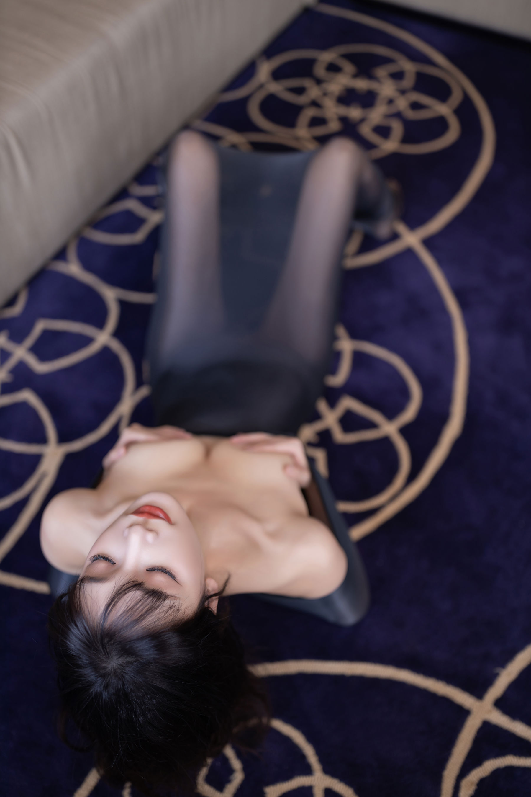 陆萱萱 - 连体丝袜/(81P)