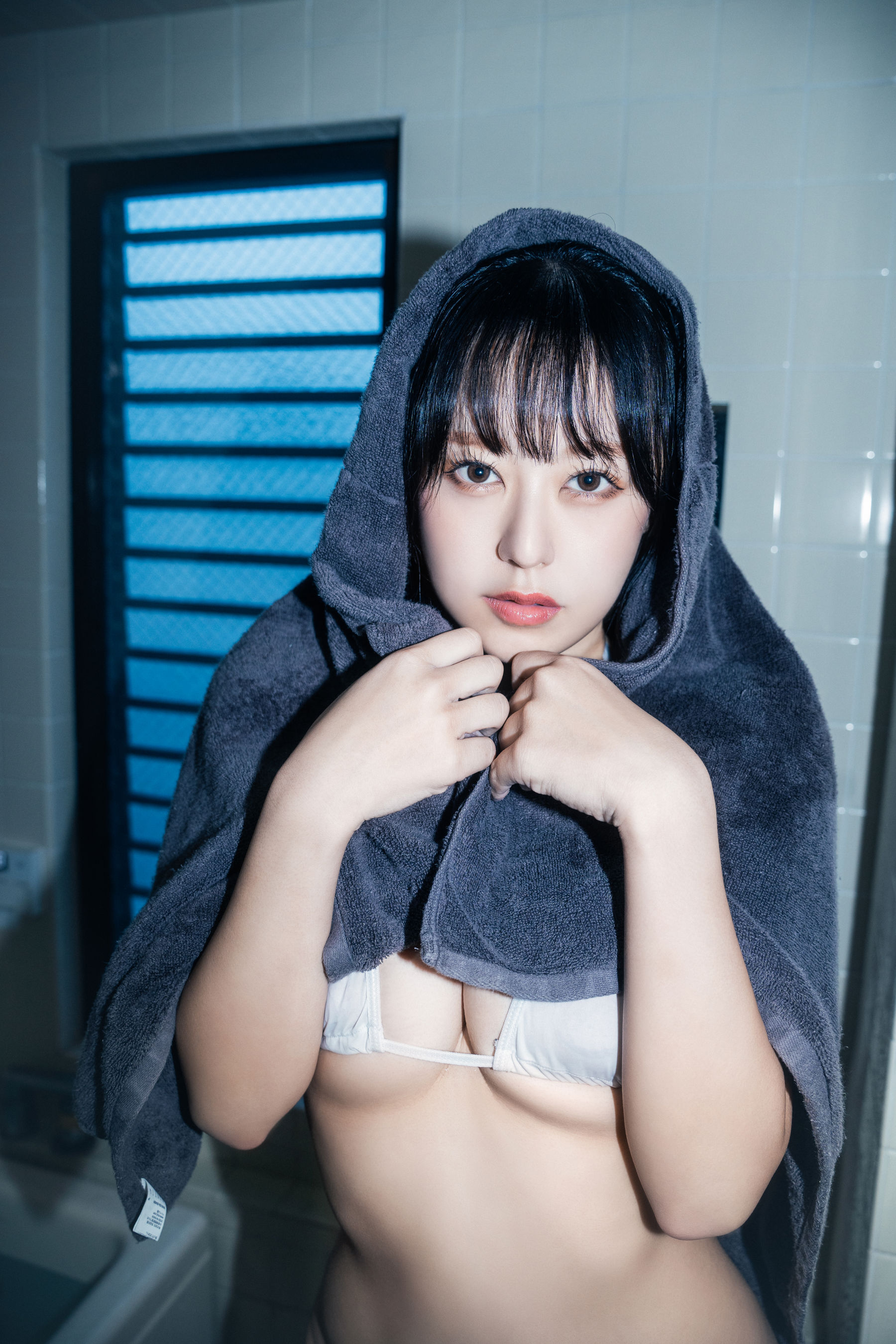 Mina pochi 音羽美奈 - First photobook/(96P)