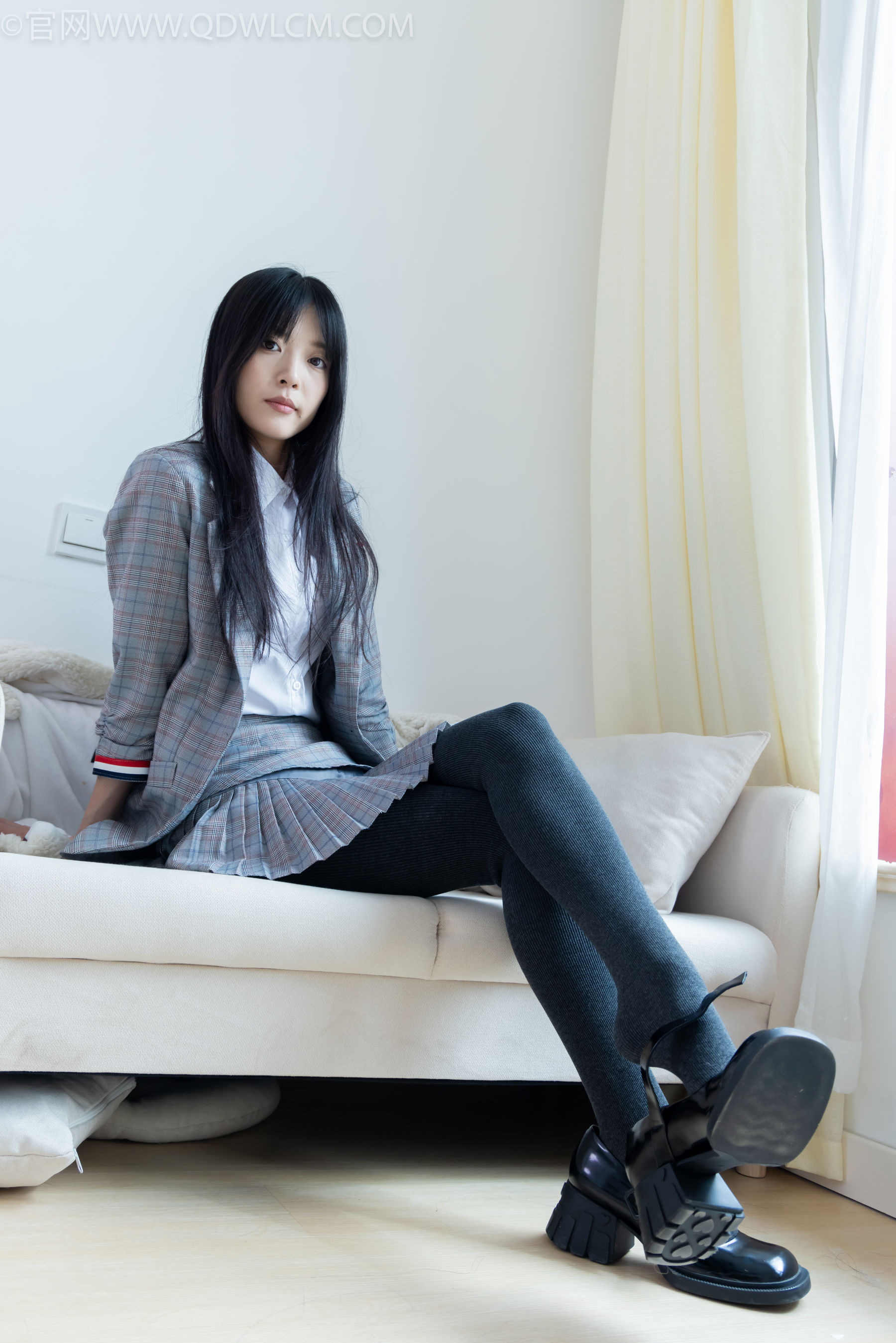 物恋传媒 No.2479 茯苓 - 皮鞋、厚灰连裤棉袜/(160P)