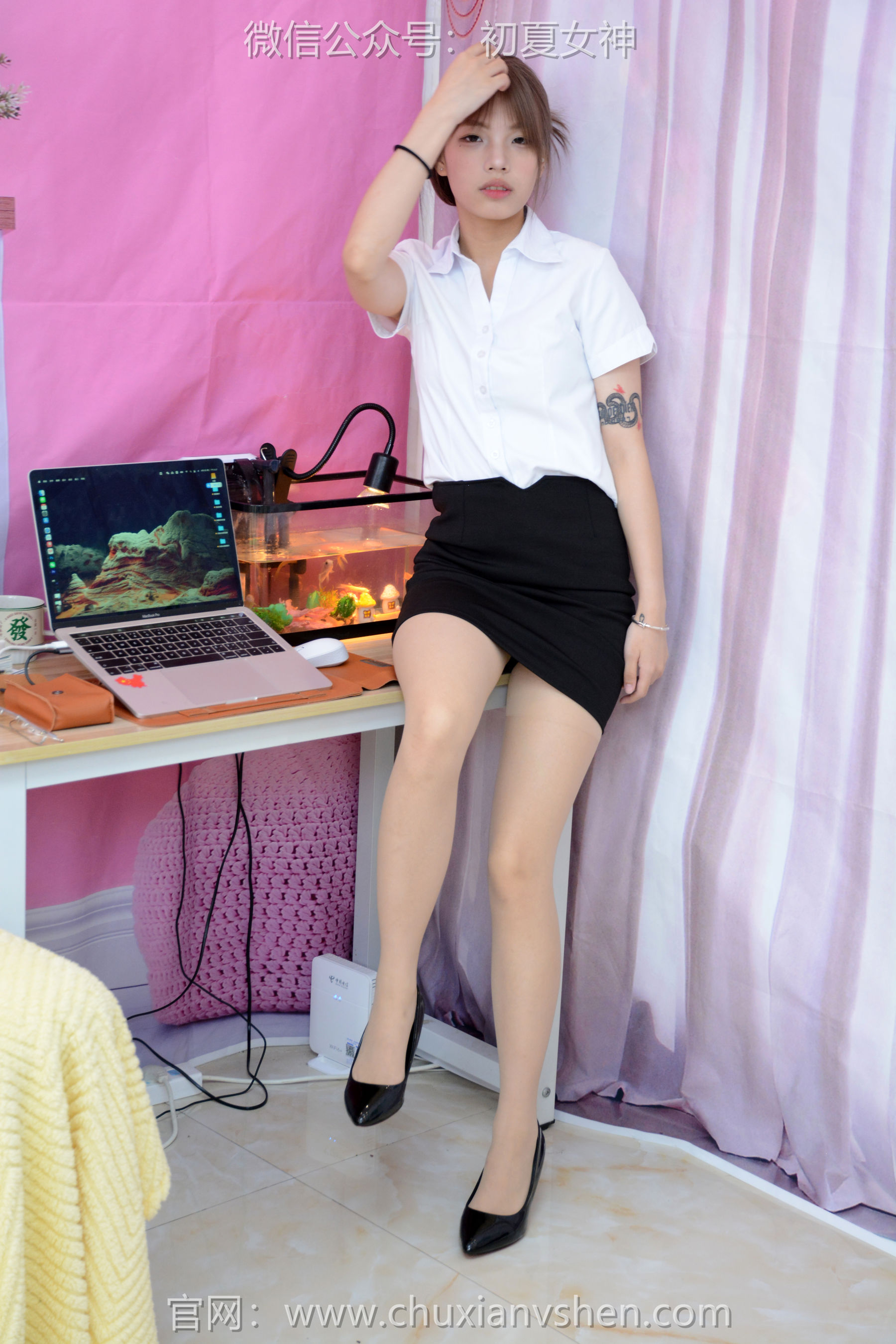 初夏女神 No.293 番茄 保险推销/(100P)