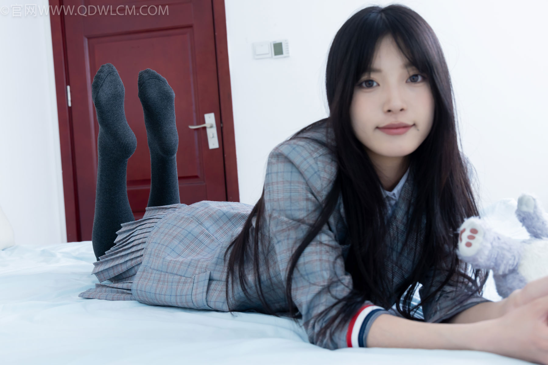 物恋传媒 No.2479 茯苓 - 皮鞋、厚灰连裤棉袜/(160P)