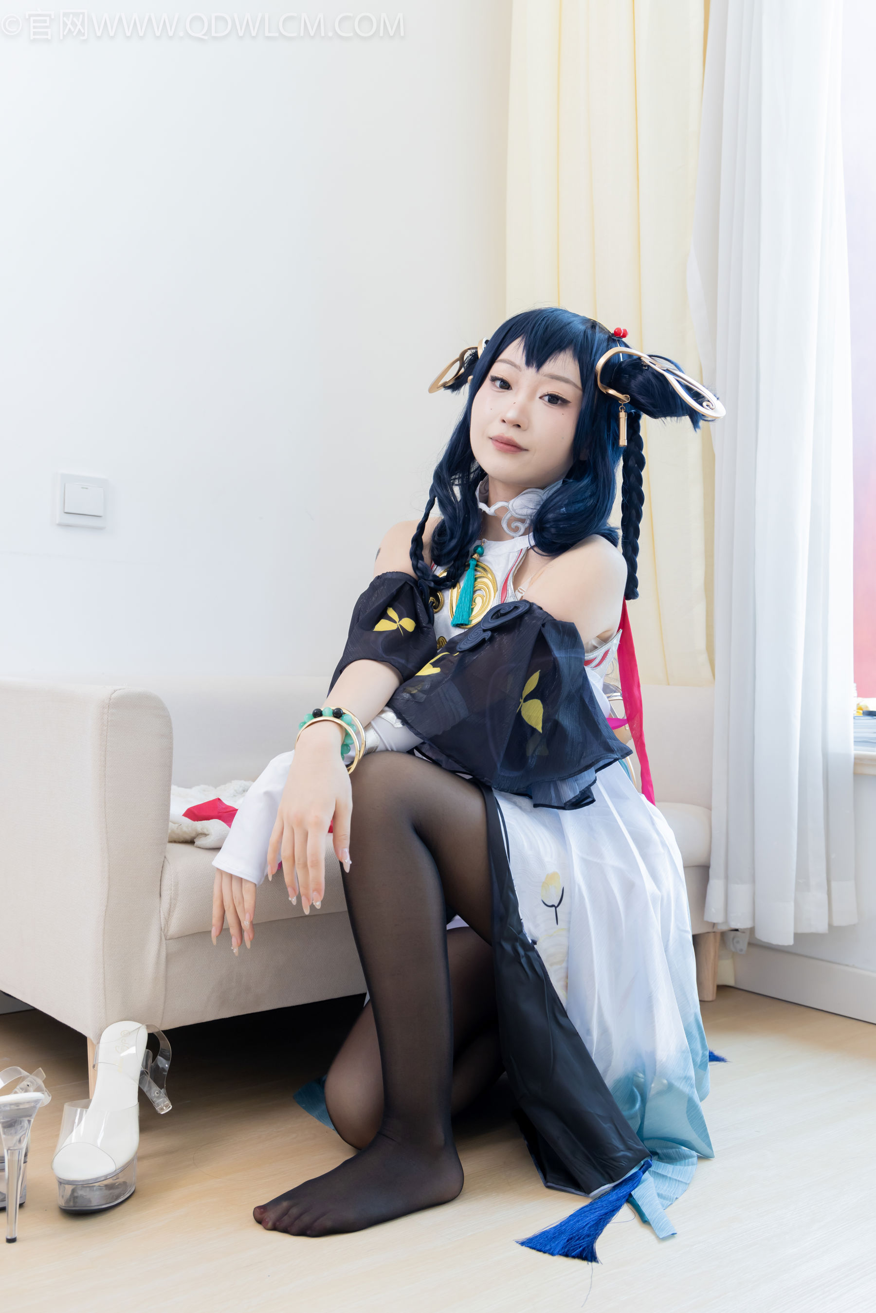 物恋传媒 No.2478 嘟嘟 - cos服、高跟凉鞋、薄白丝、薄黑丝/(183P)