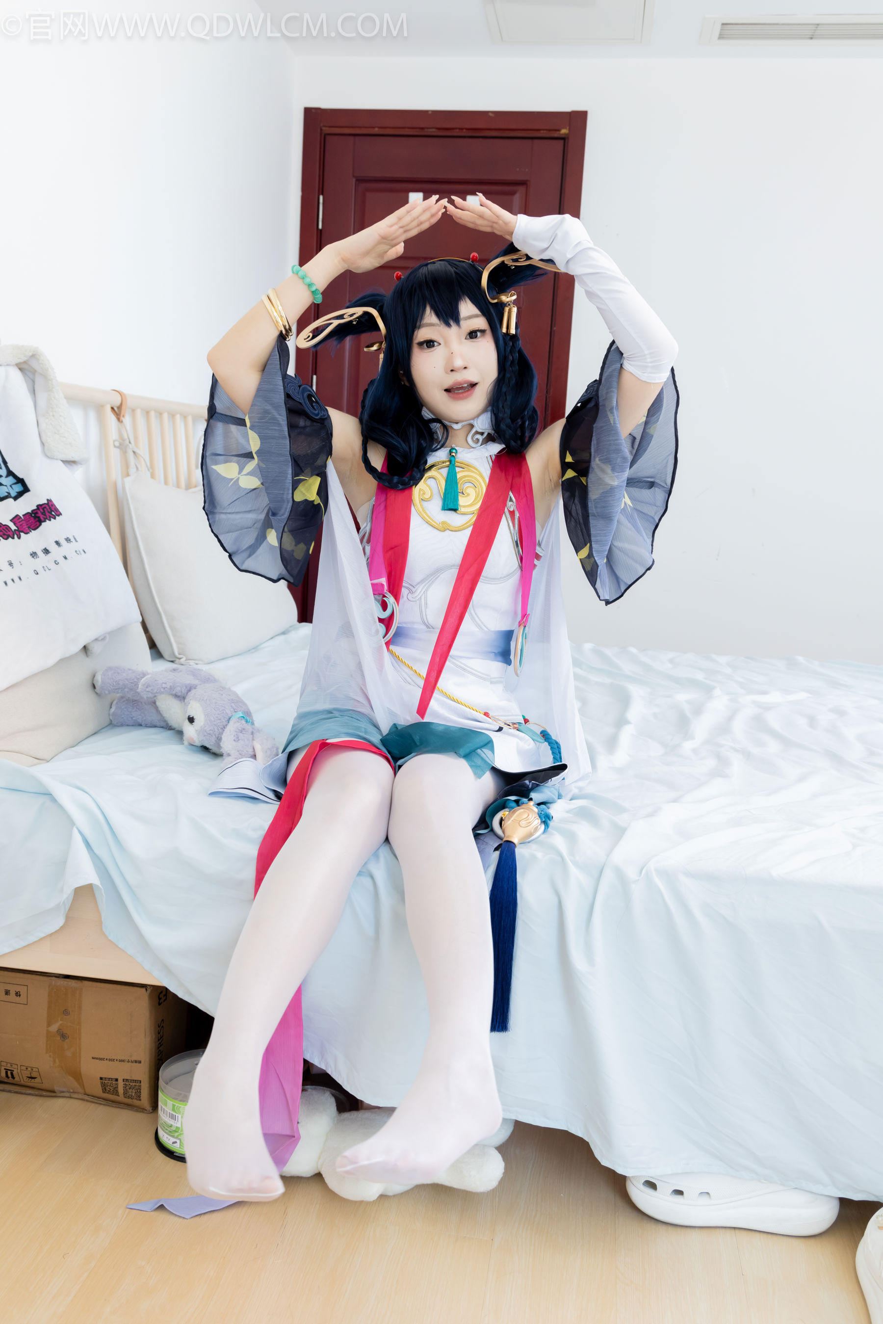 物恋传媒 No.2478 嘟嘟 - cos服、高跟凉鞋、薄白丝、薄黑丝/(183P)