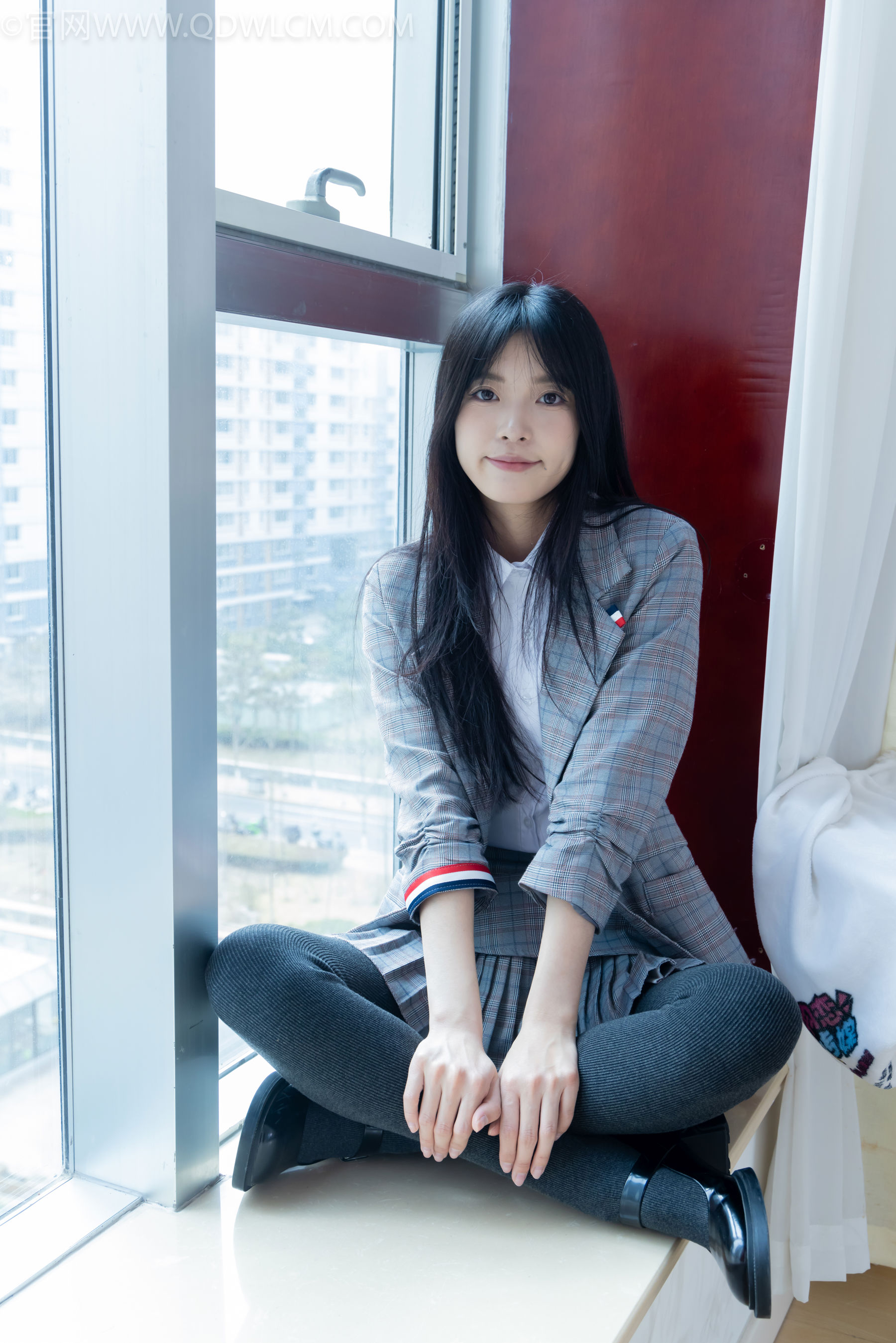 物恋传媒 No.2479 茯苓 - 皮鞋、厚灰连裤棉袜/(160P)