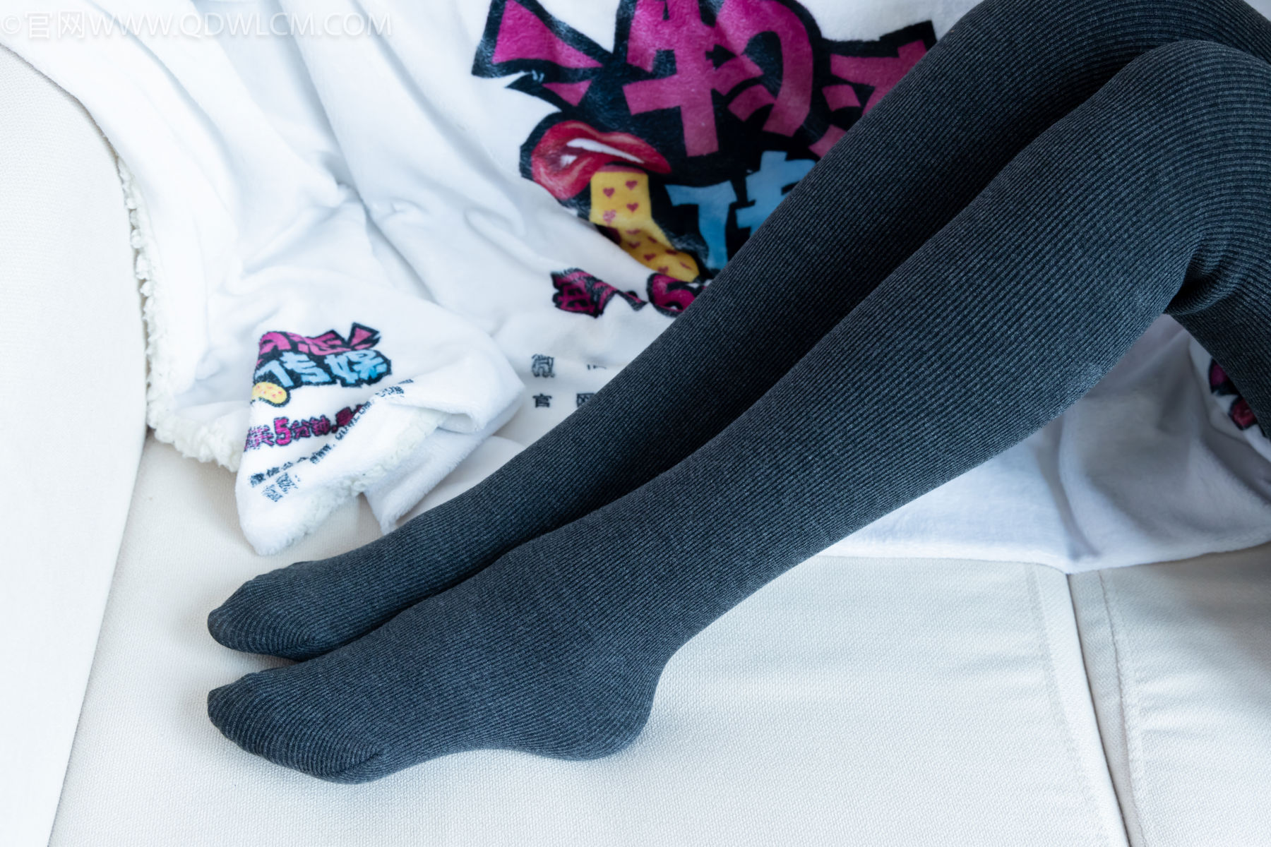 物恋传媒 No.2479 茯苓 - 皮鞋、厚灰连裤棉袜/(160P)