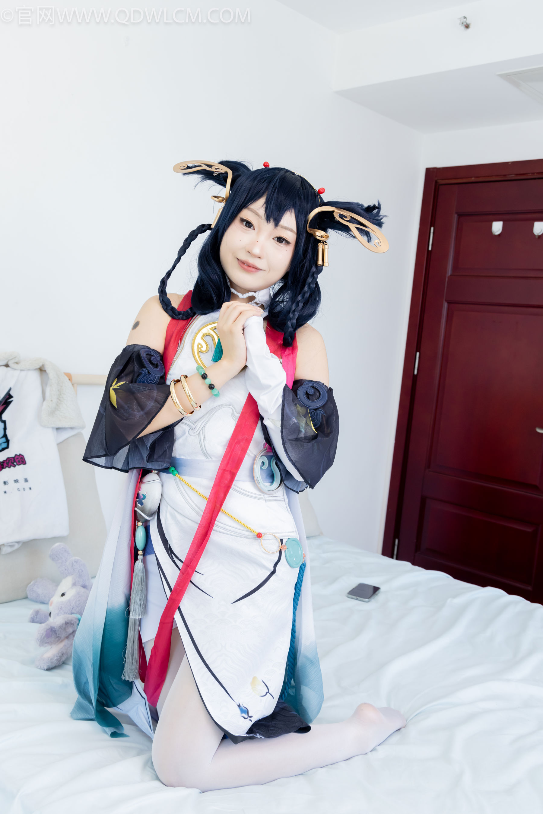 物恋传媒 No.2478 嘟嘟 - cos服、高跟凉鞋、薄白丝、薄黑丝/(183P)