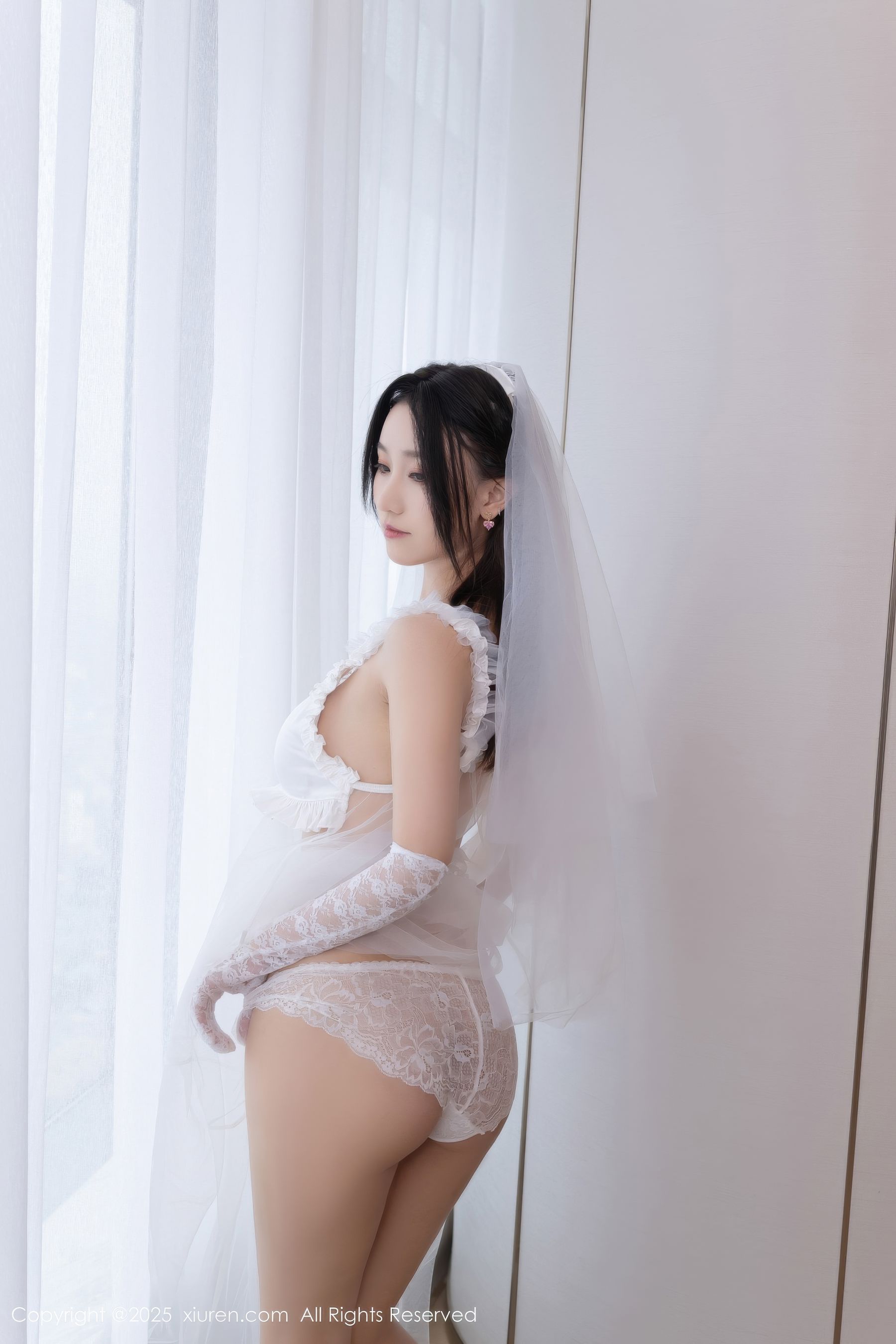 [秀人XiuRen] 2025.10.15 No.10871 杏子Yada/(70P)