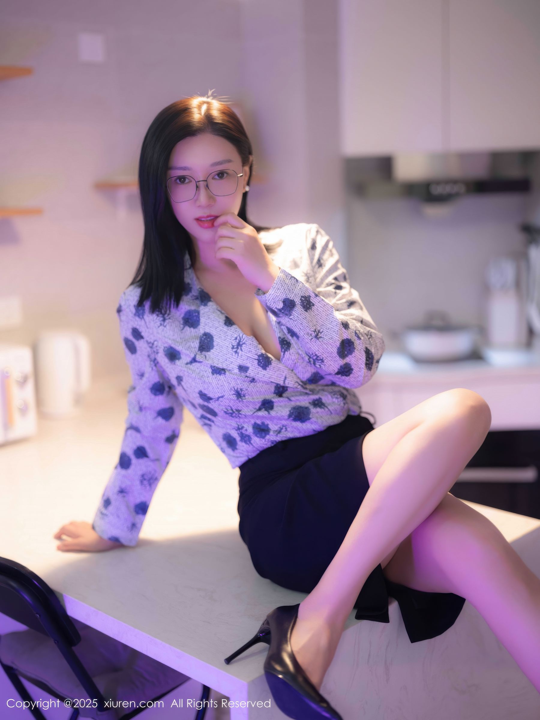 [秀人XiuRen] 2025.10.14 No.10866 雅茹老师/(61P)