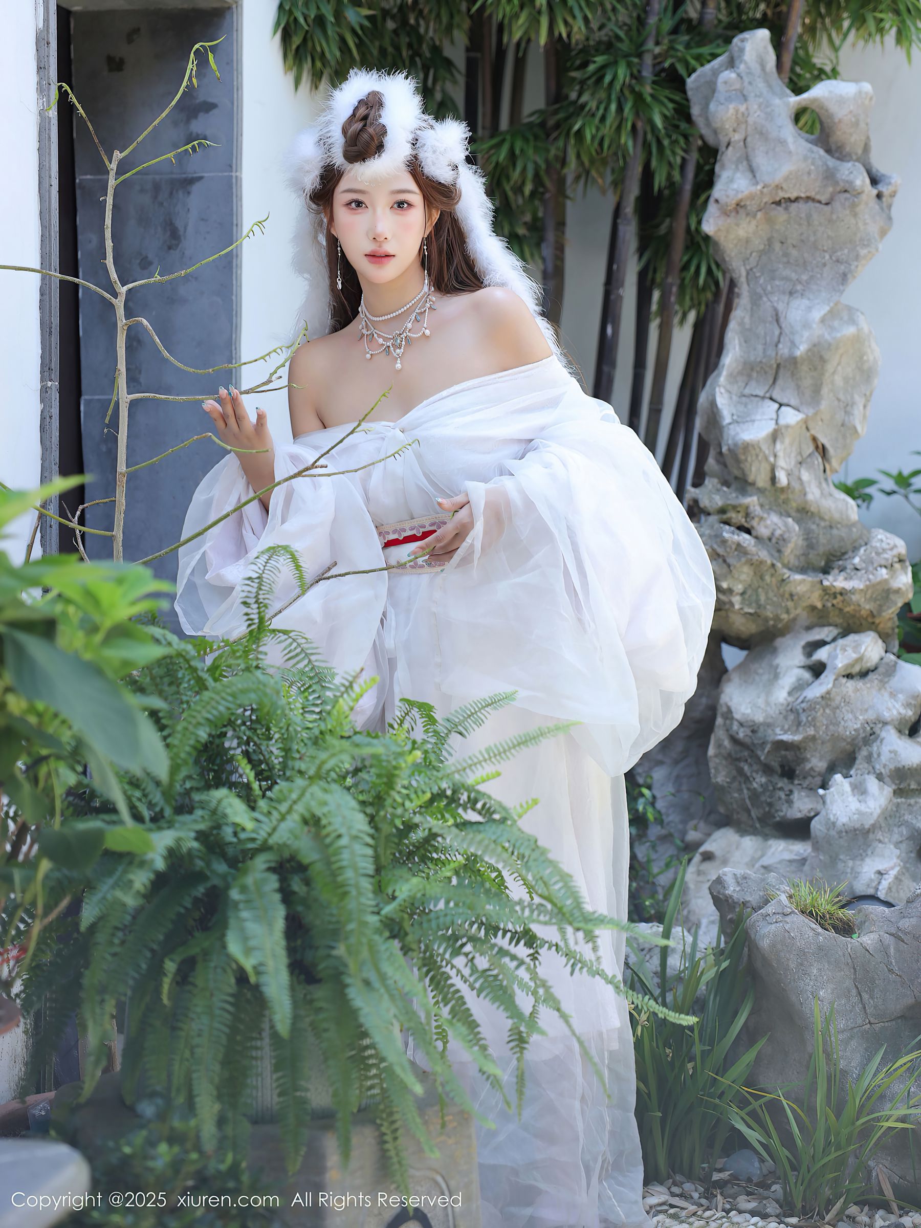 [秀人XiuRen] 2025.10.09 No.10843 金允希Yuki/(78P)