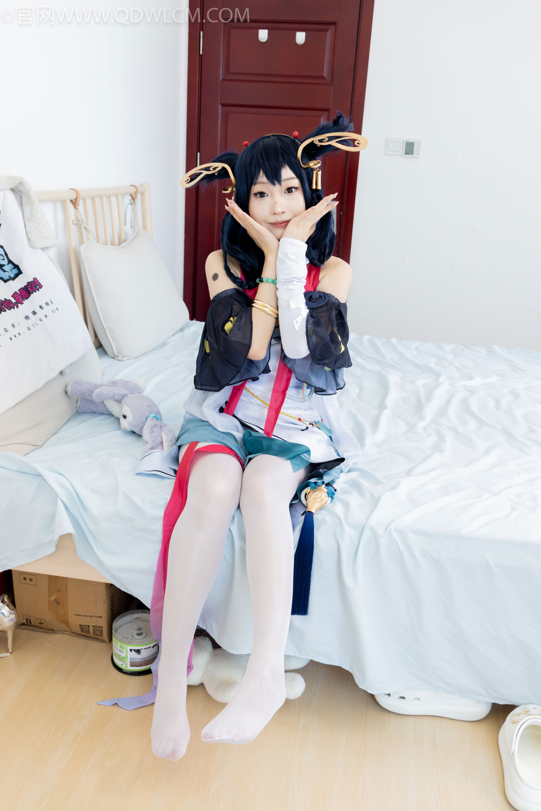 物恋传媒 No.2478 嘟嘟 - cos服、高跟凉鞋、薄白丝、薄黑丝/(183P)